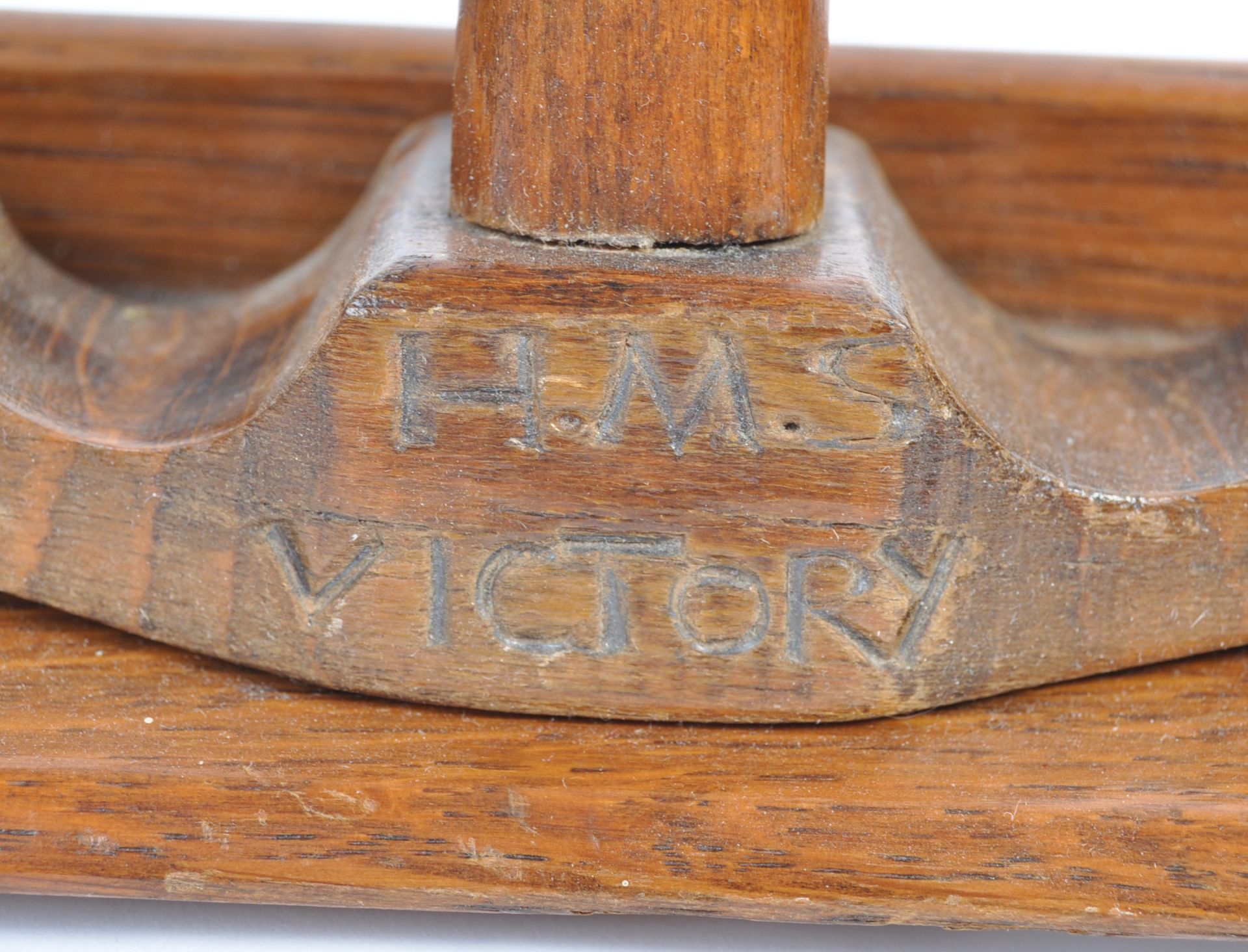 HMS VICTORY WOODEN ANCHOR PIPE RACK SALVAGED WOOD - Bild 5 aus 5