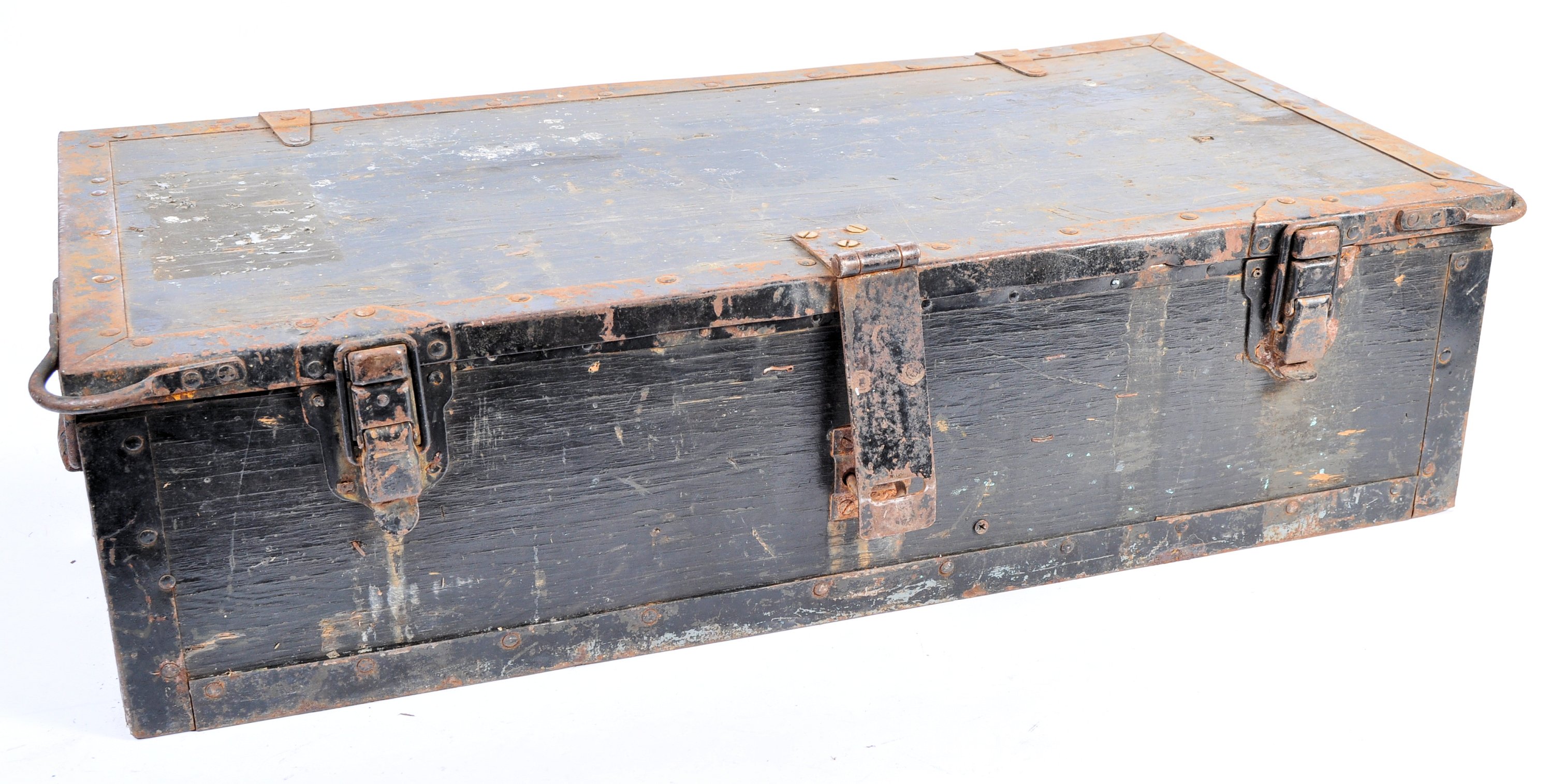 LARGE WWII GERMAN ARMY AMMUNITION / SMALL ARMS BOX - Image 2 of 5