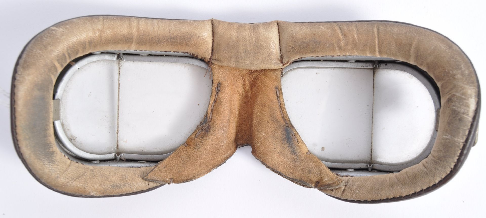 PAIR OF STADIUM MADE WORLD WAR AVIATION / DRIVING GOGGLES - Bild 5 aus 5