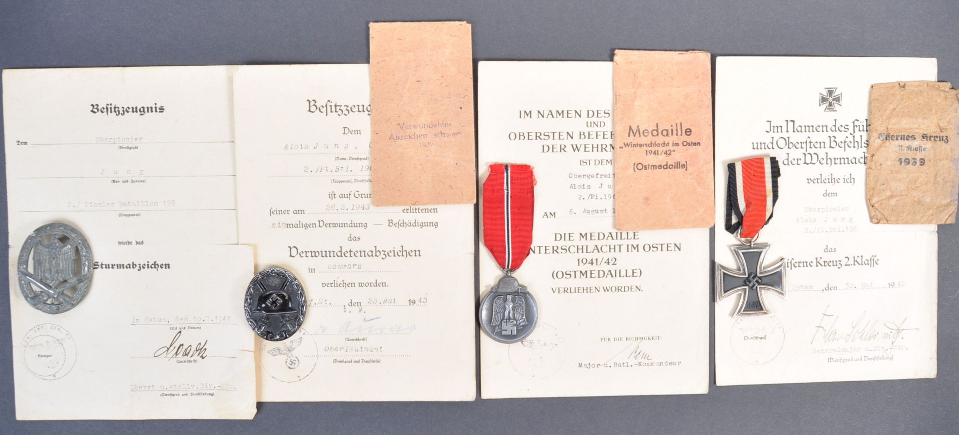 ORIGINAL WWII SECOND WORLD WAR GERMAN MEDAL GROUP