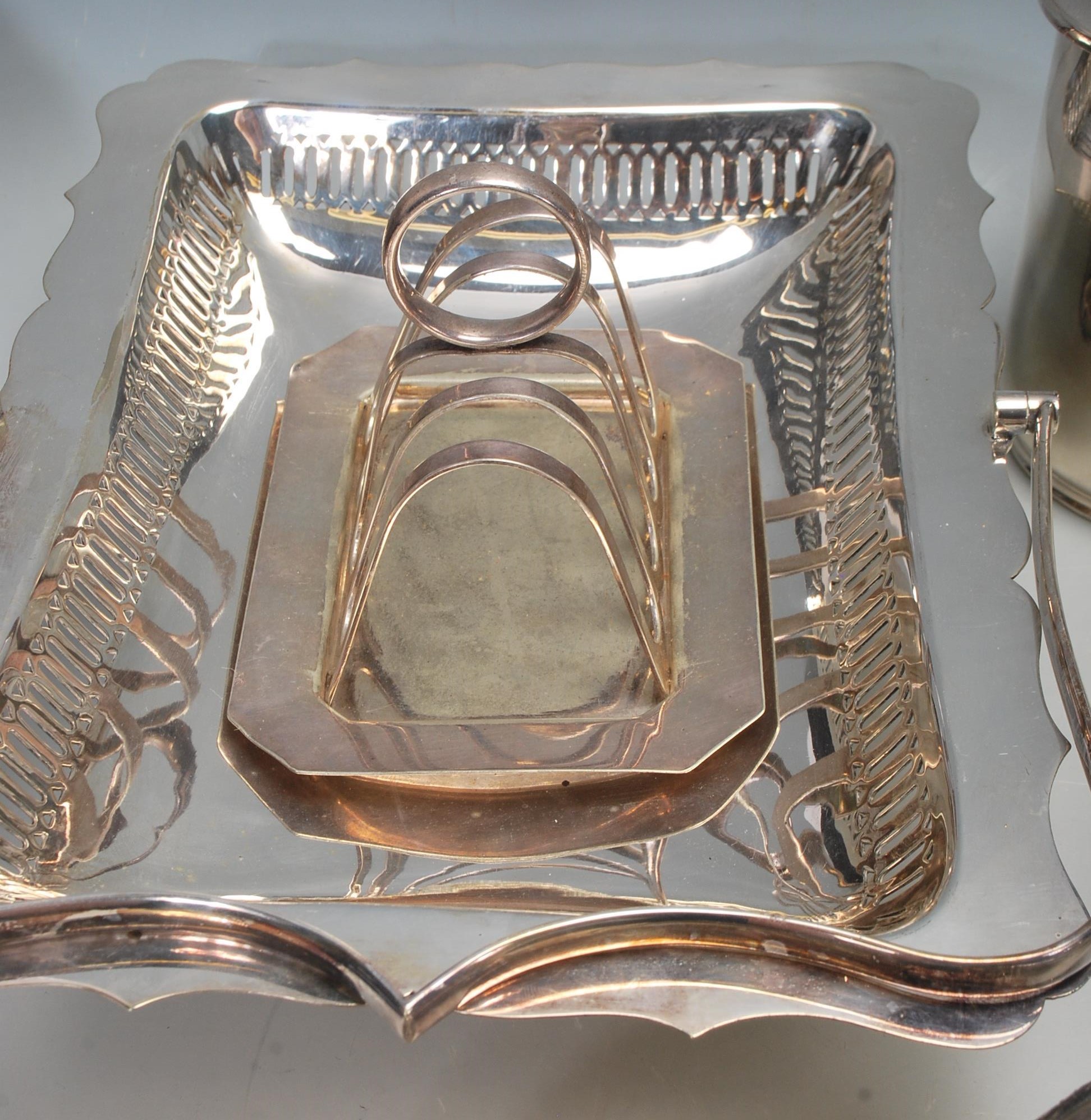A good collection of 20th Century silver plated it - Image 6 of 14