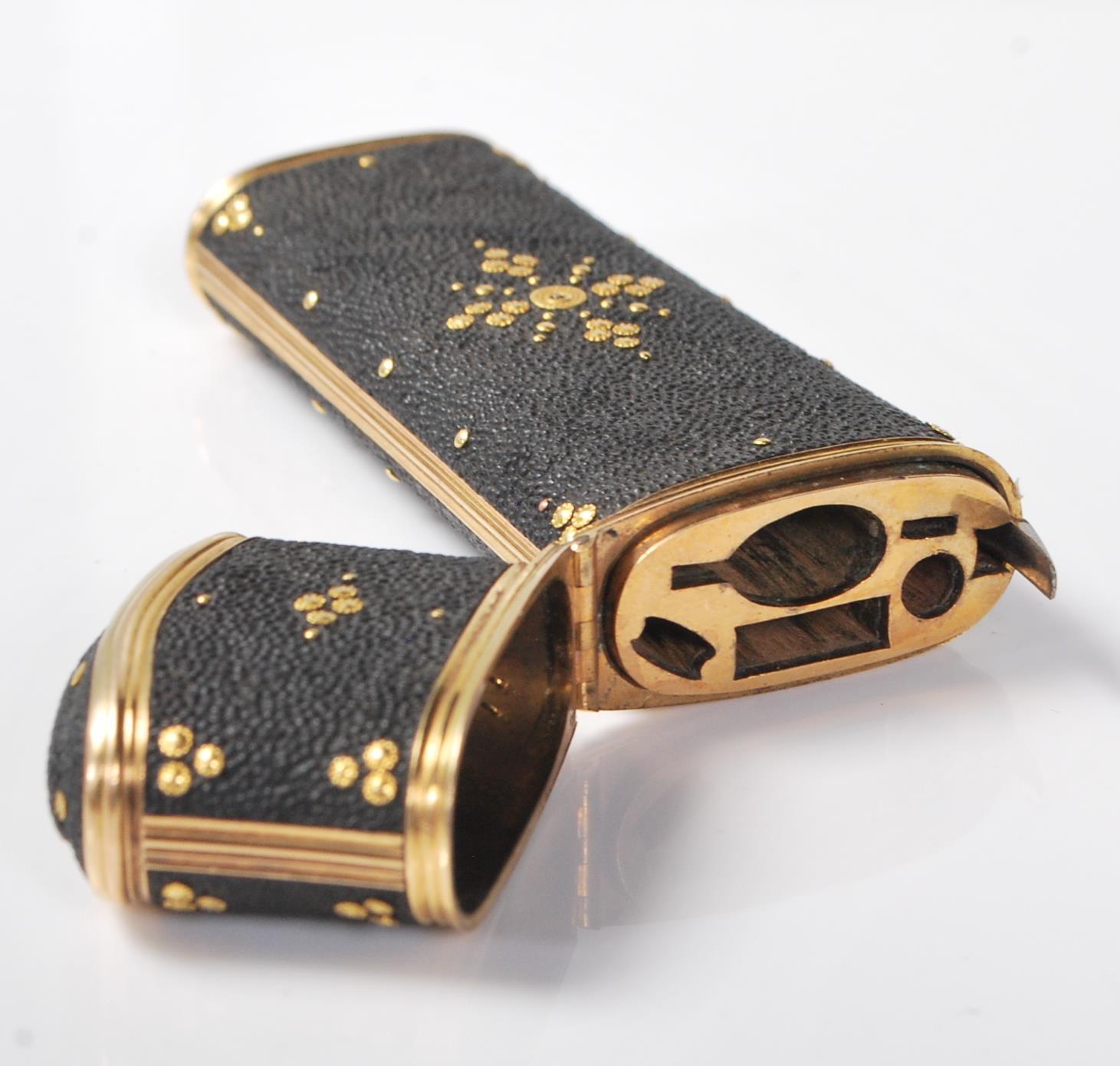 An Etui vanity case having a gilt borders and piqu - Image 10 of 12