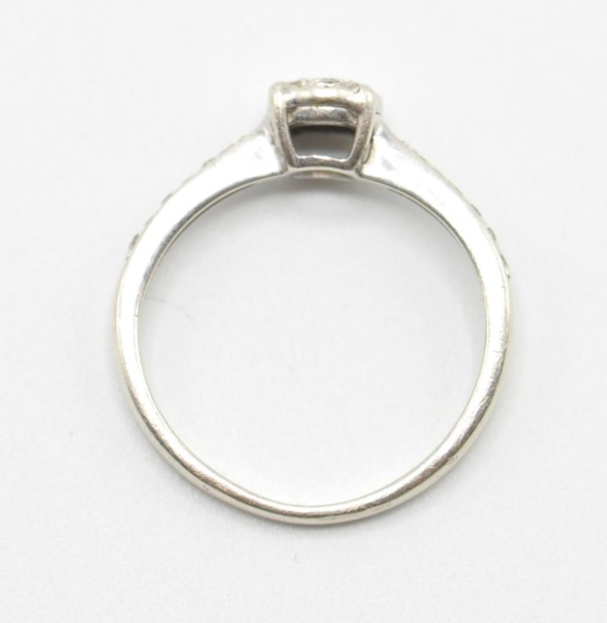A 9ct white gold ladies dress ring having a diamon - Image 7 of 7