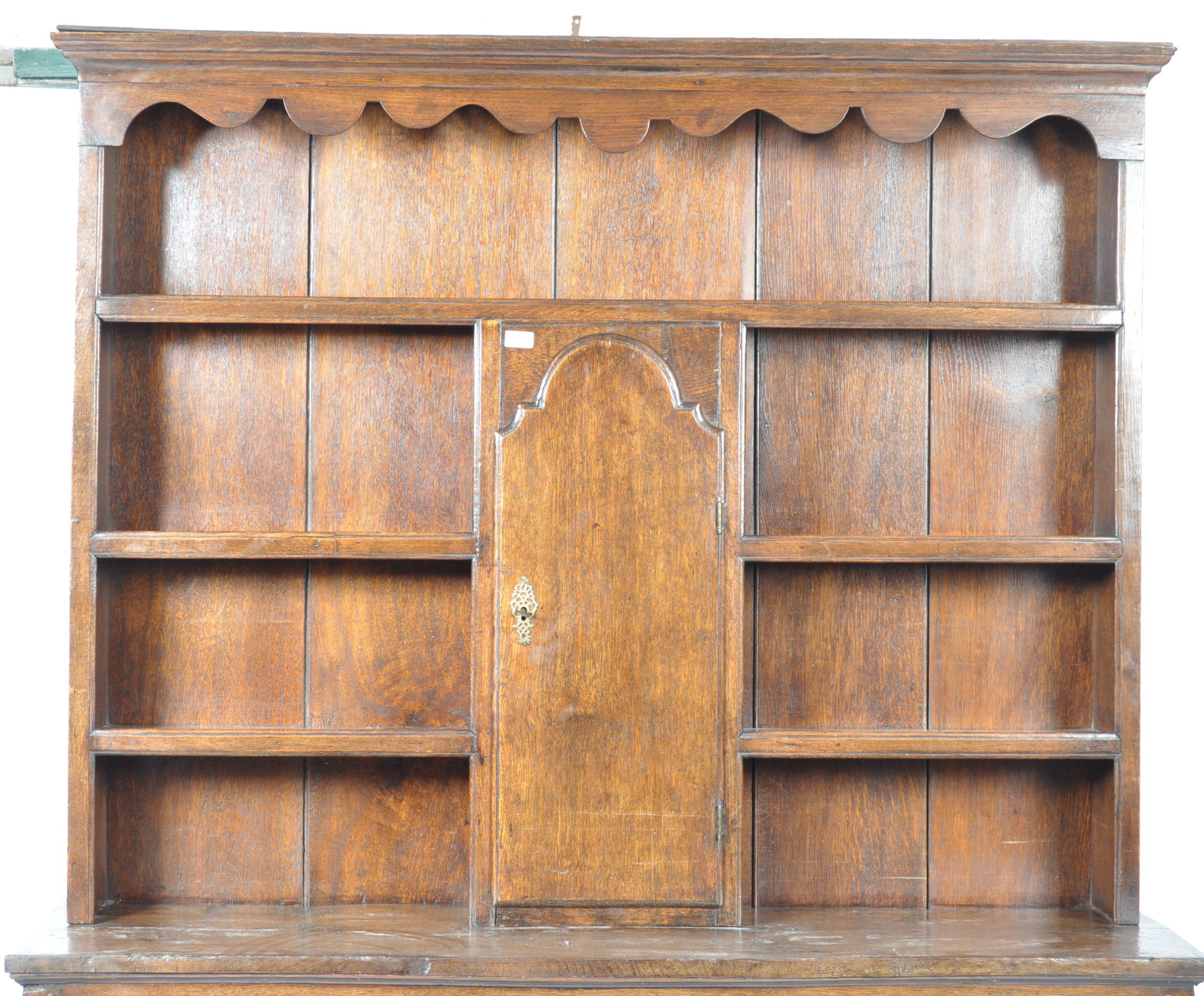 18TH CENTURY GEORGIAN ENGLISH ANTIQUE OAK DRESSER - Image 11 of 18