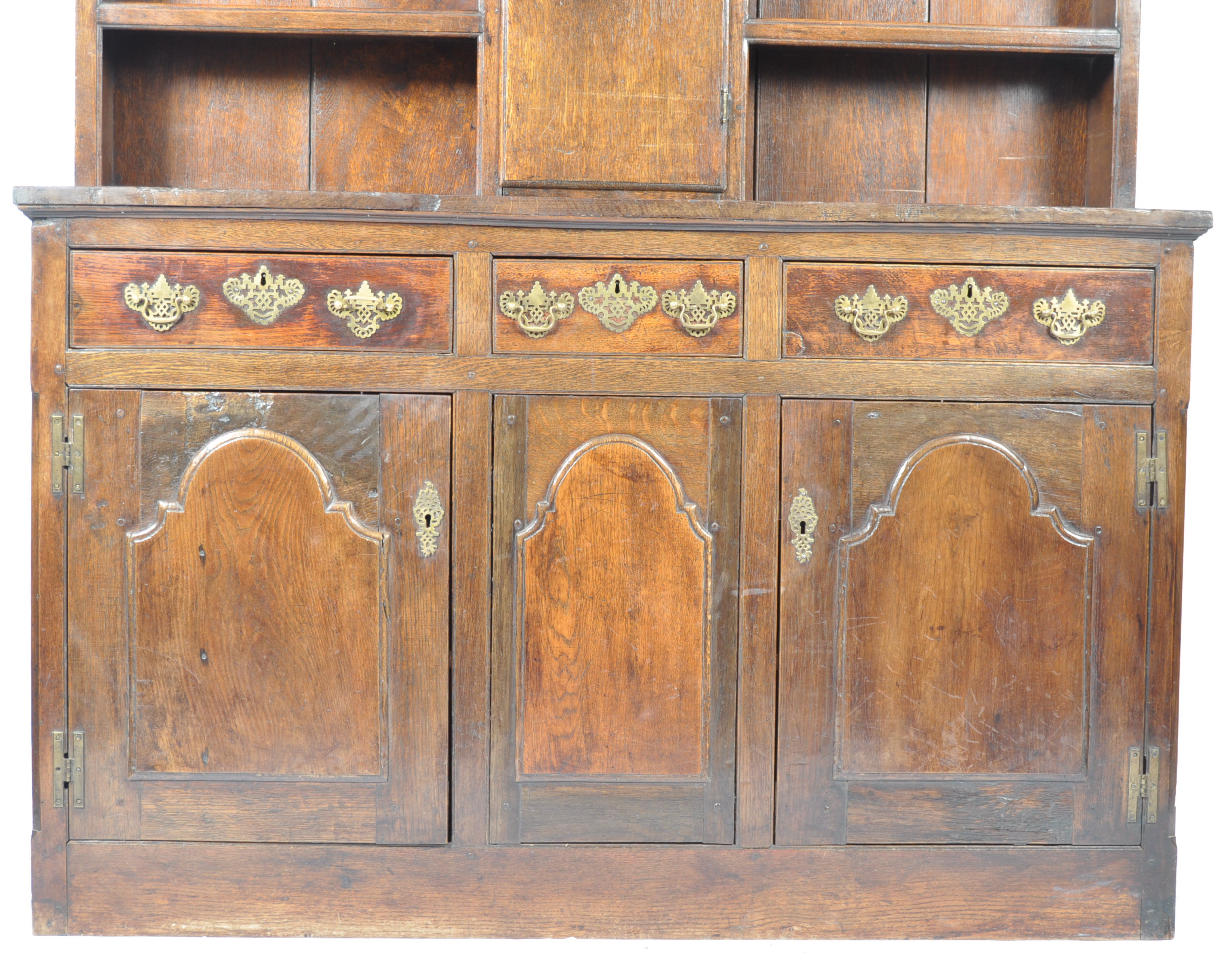 18TH CENTURY GEORGIAN ENGLISH ANTIQUE OAK DRESSER - Image 4 of 18