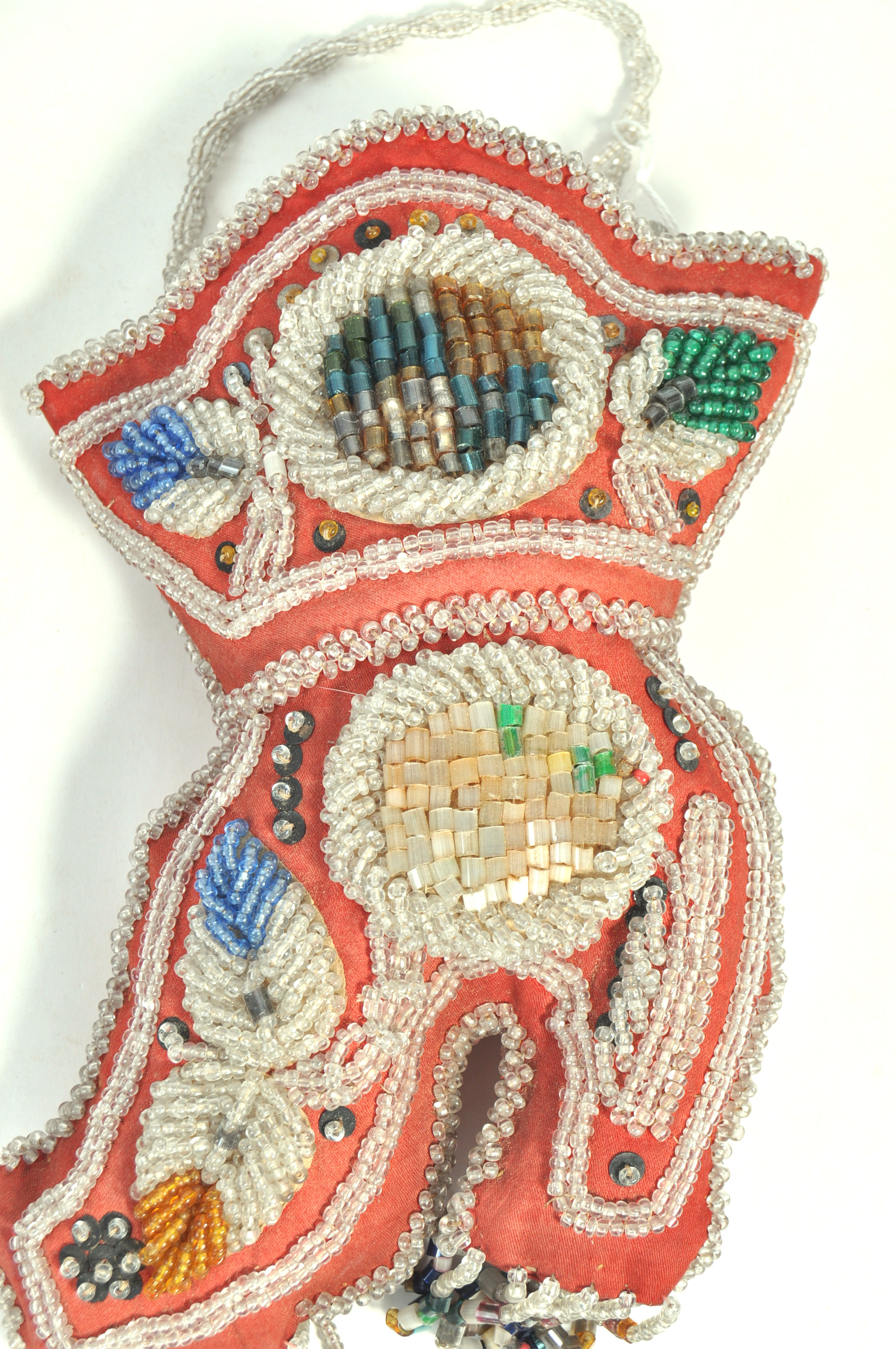 COLLECTION OF IROQUOIS BEADWORK ITEMS - Image 17 of 20