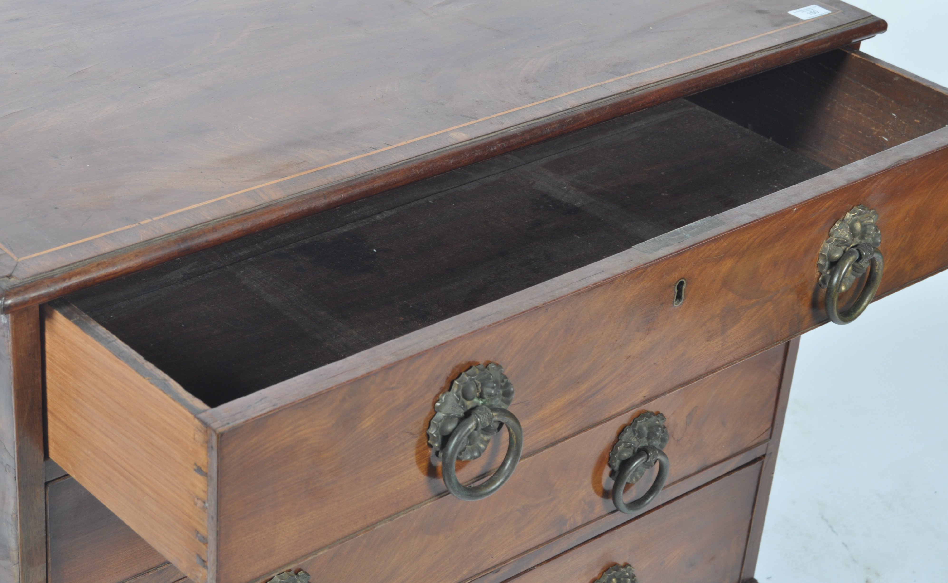 18TH CENTURY GEORGE III MAHOGANY BACHELORS CHEST - Image 5 of 12