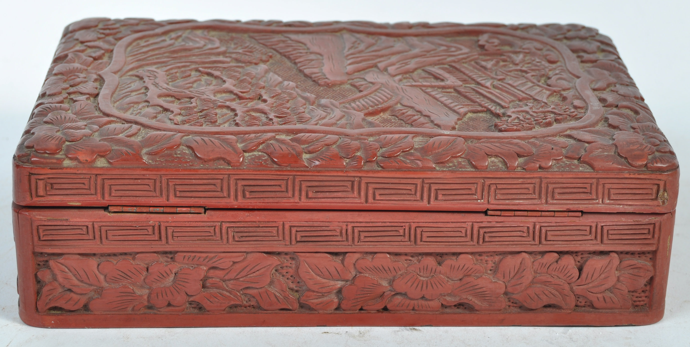 19TH CENTURY CHINESE RED & BLACK LACQUER WOODEN BO - Image 3 of 6