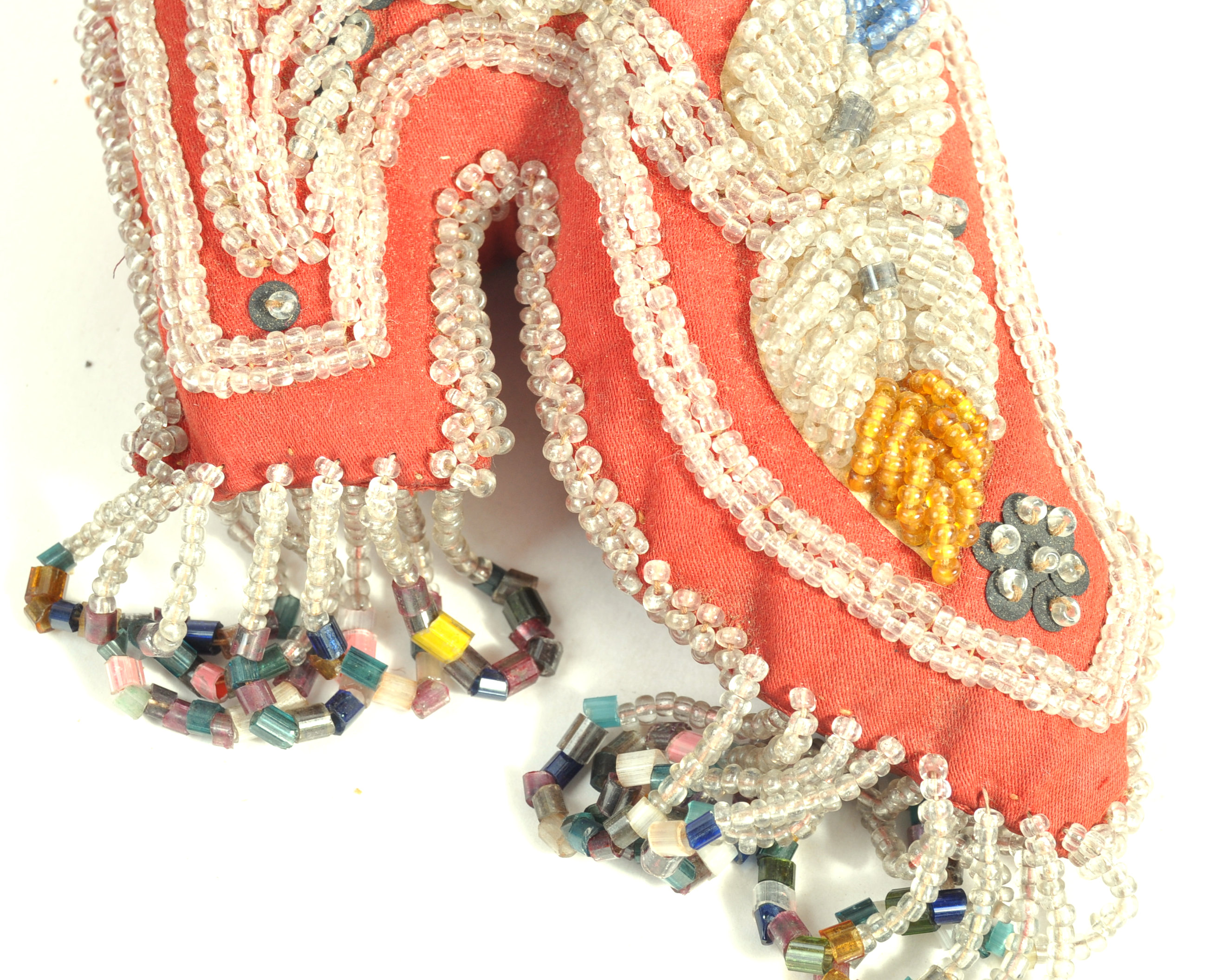 COLLECTION OF IROQUOIS BEADWORK ITEMS - Image 14 of 20