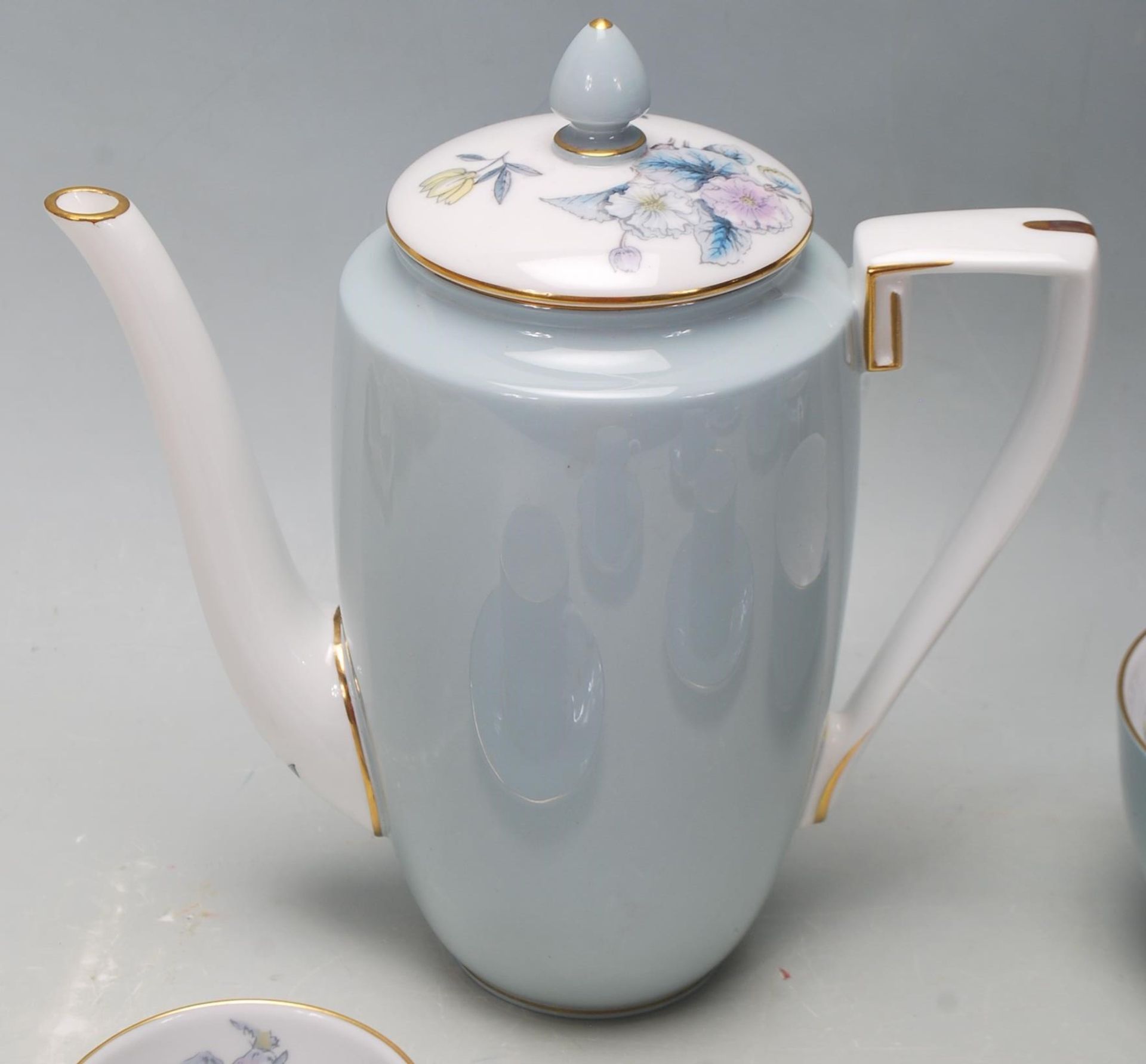 A  vintage late 20th Century Royal Worcester fine bone china coffee set in the Woodland pattern - Bild 5 aus 8