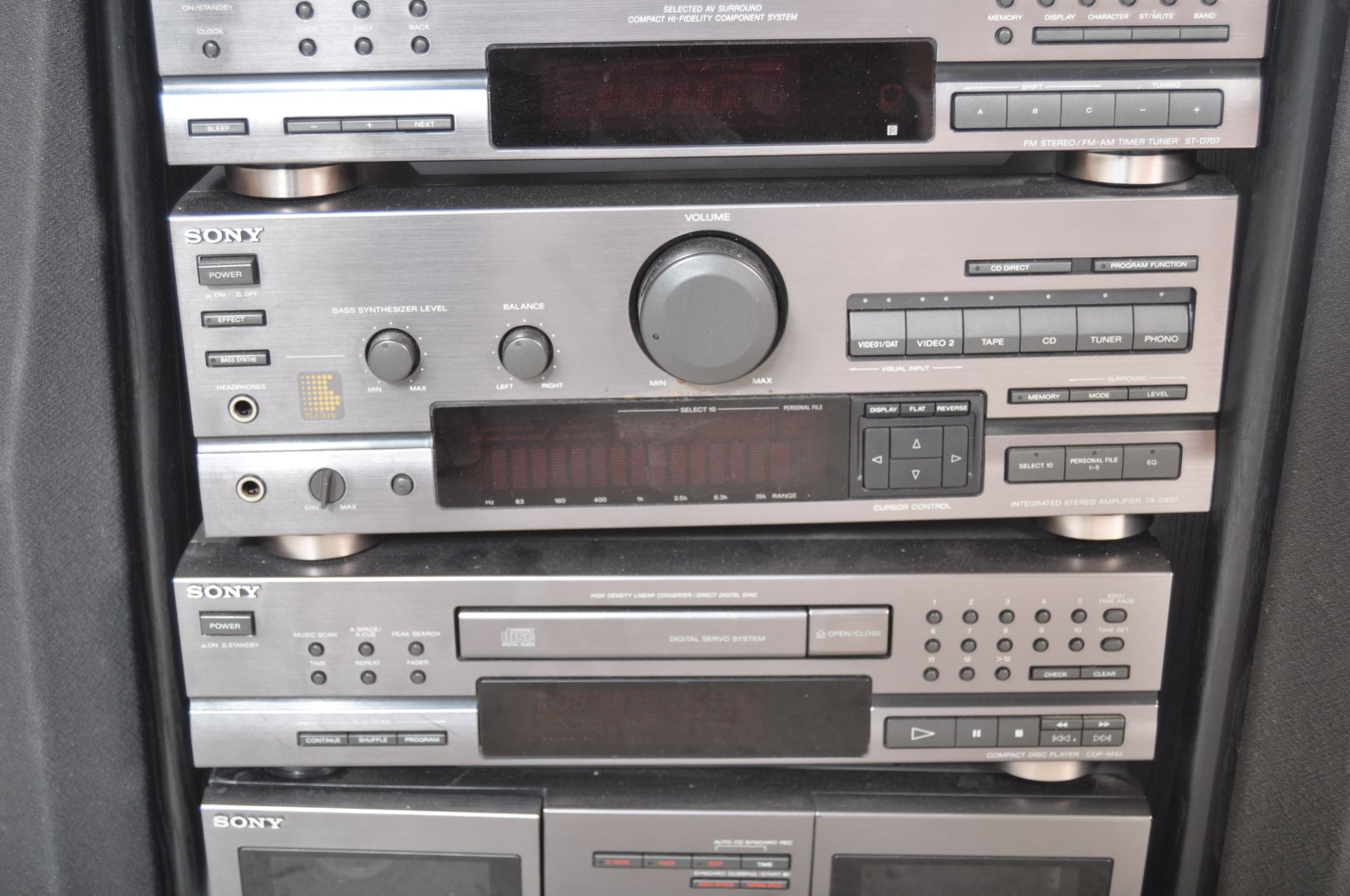 A vintage 20th century Sony Hi-Fi stacking system comprising of a CD player, radio tuner, turntable, - Bild 3 aus 8