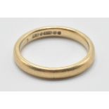 A hallmarked 9ct gold band ring of plain form. Hallmarked Birmingham 1930. Weight 3.2g. Size O.