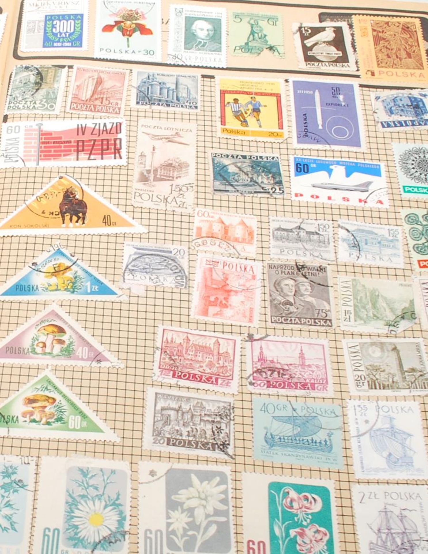 LARGE COLLECTION OF ALL-WORLD STAMPS - Bild 9 aus 9
