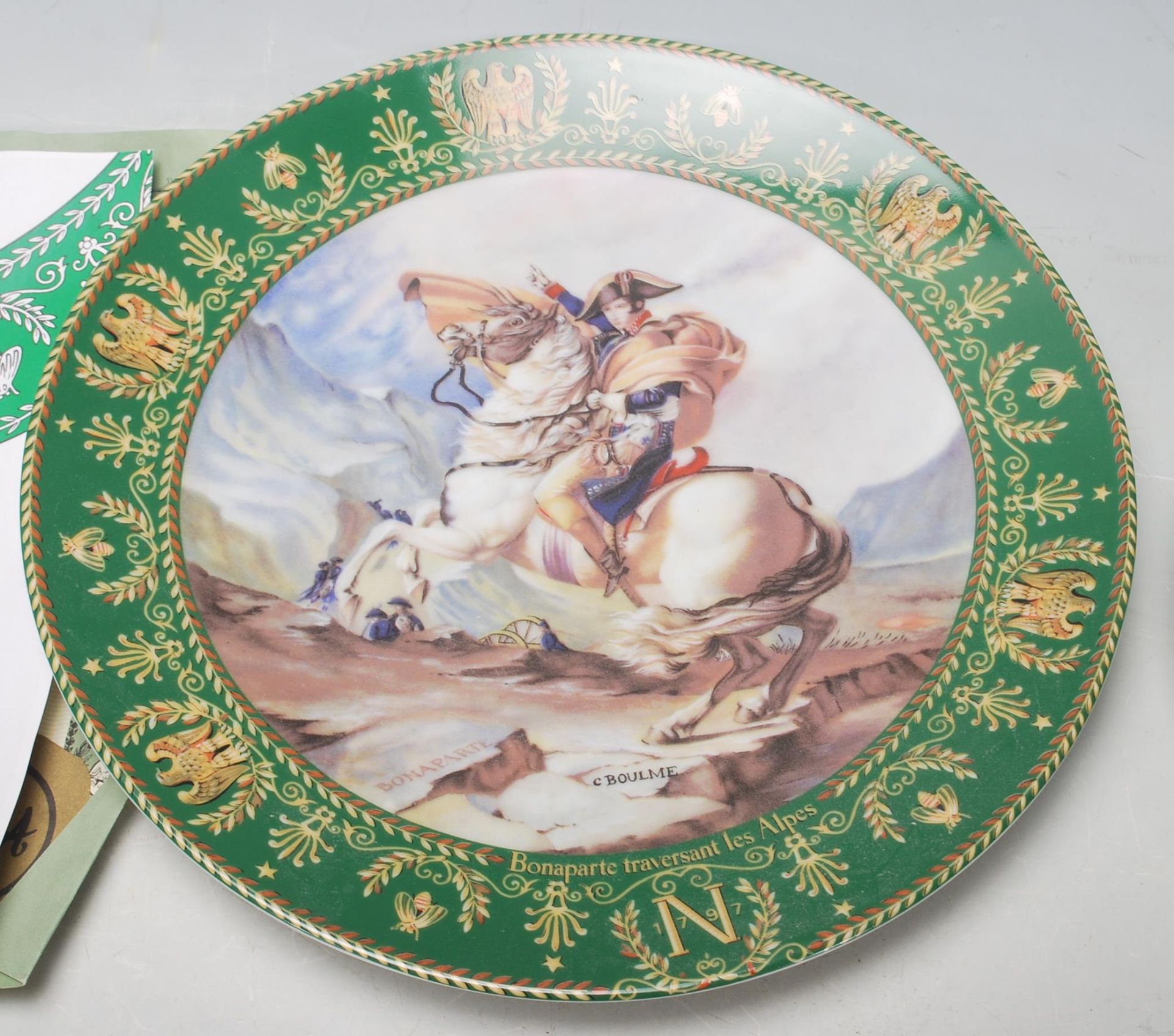 A group of five cabinet plates to include three Limoges Napoleon collectors plates to include ' La - Bild 2 aus 6