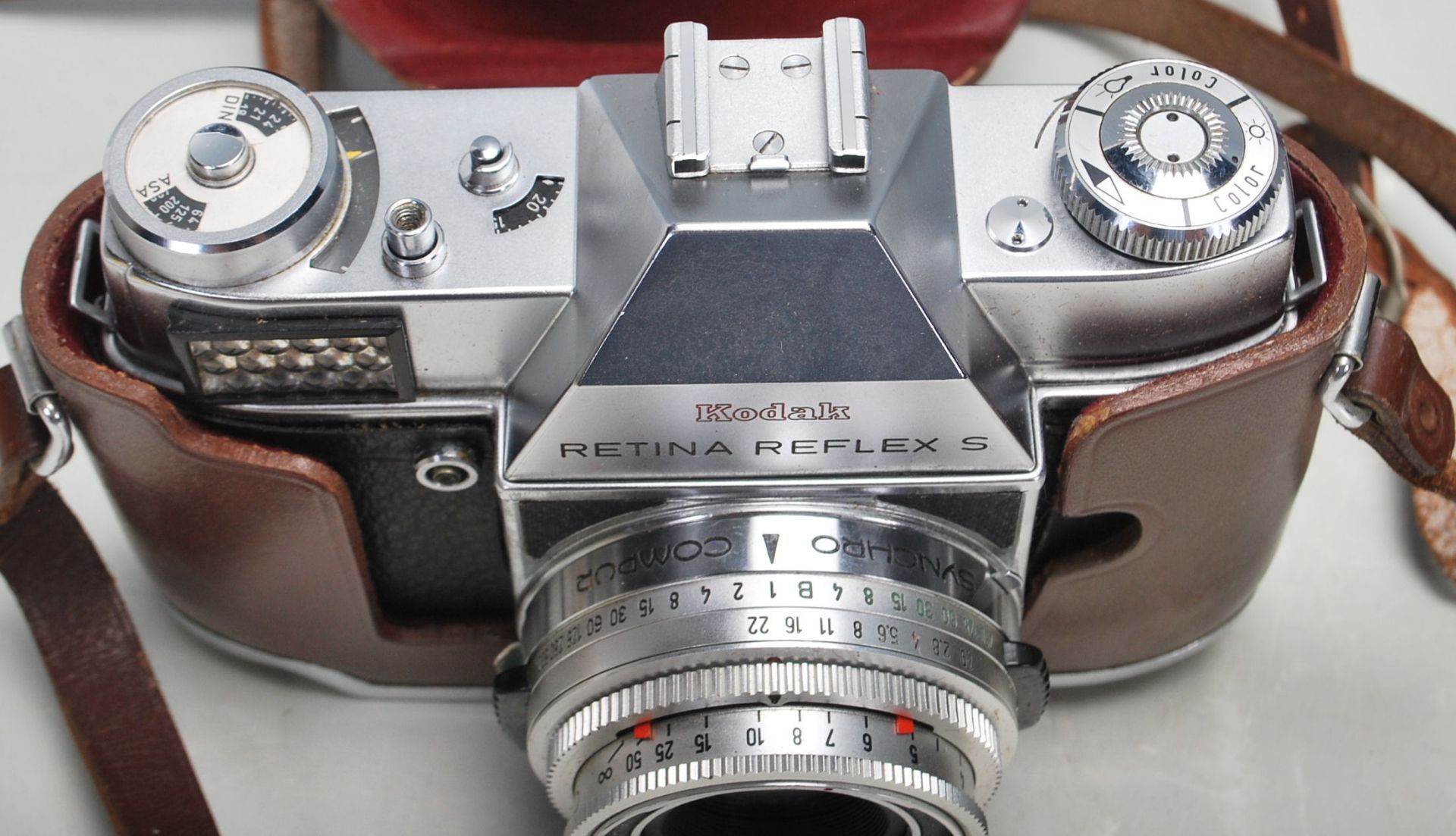 A group of vintage 20th century 35mm cameras to include a Kodak Retina Reflex III with aluminium - Bild 3 aus 7