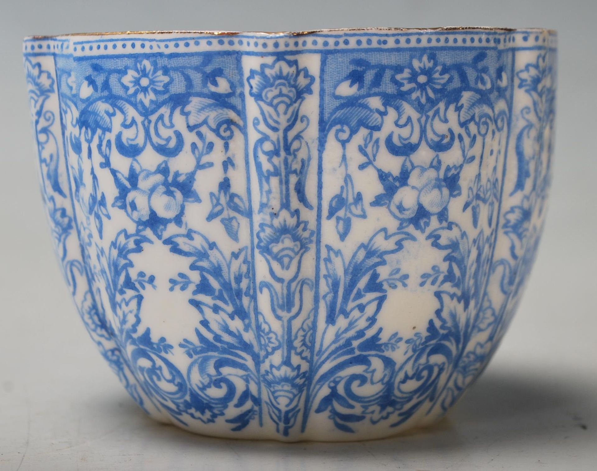 A 19th century Victorian Blue and white Aynsley Engle ceramic tea service for four comprising of - Bild 9 aus 15