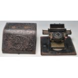 MINIATURE RETRO JUNIOR TYPEWRITER