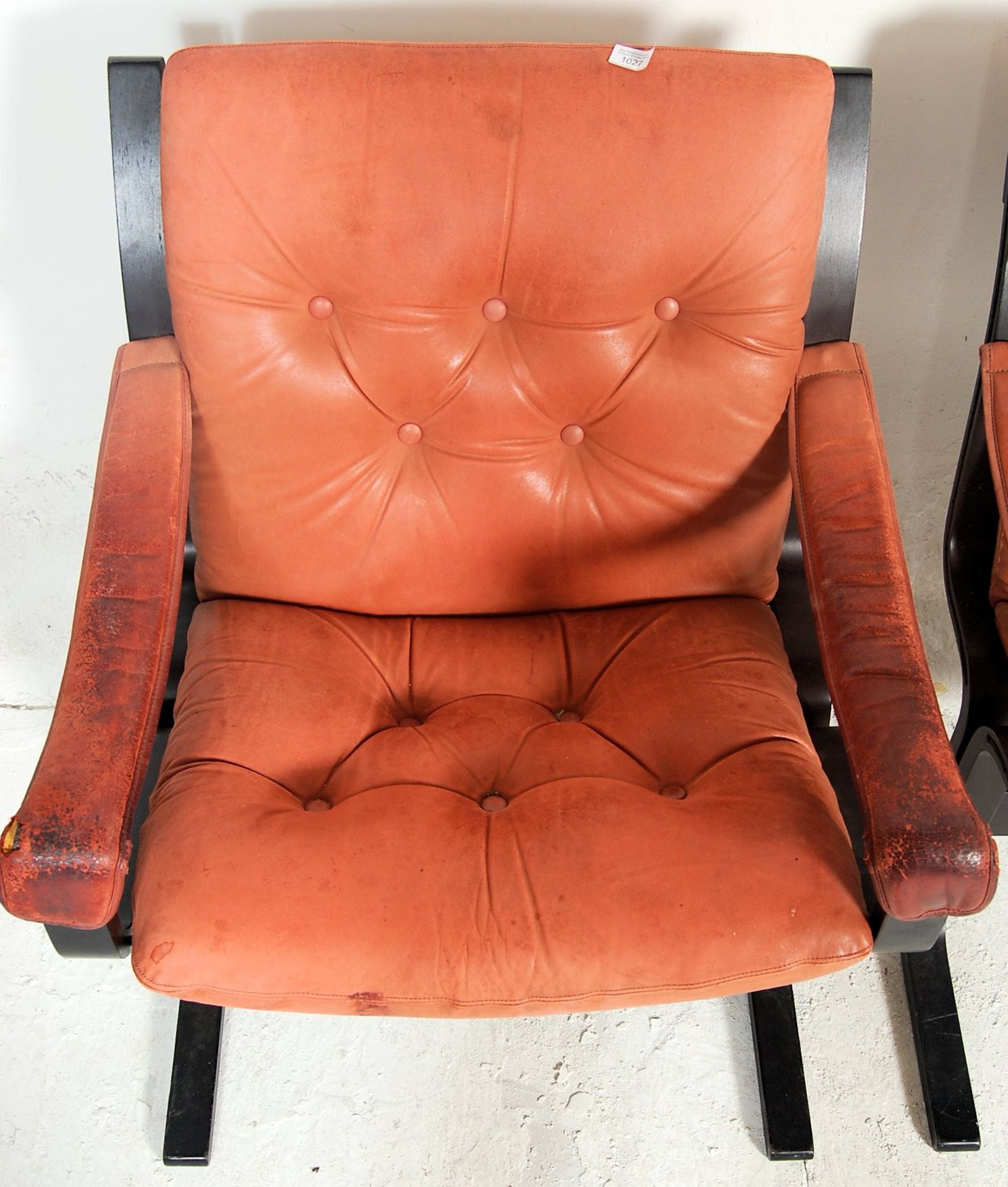 An amazing pair of retro vintage 20th century Danish inspired armchairs having black ebonies - Bild 3 aus 5