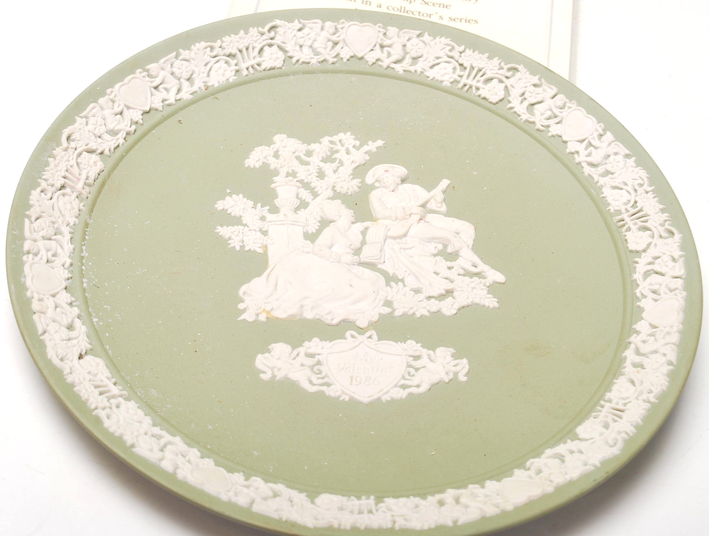 A collection of 20th century Wedgwood Staffordshire Valentine's Day Plates. To include 1985 Plate, - Image 4 of 9