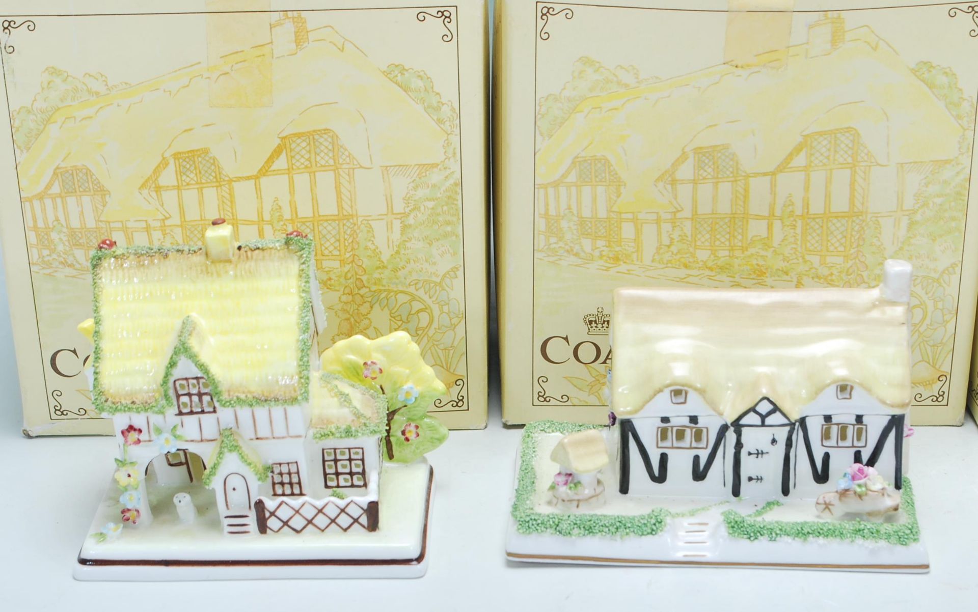 A collection of fine bone china cottages and florals by Coalport to include The Coaching Inn, - Bild 11 aus 20