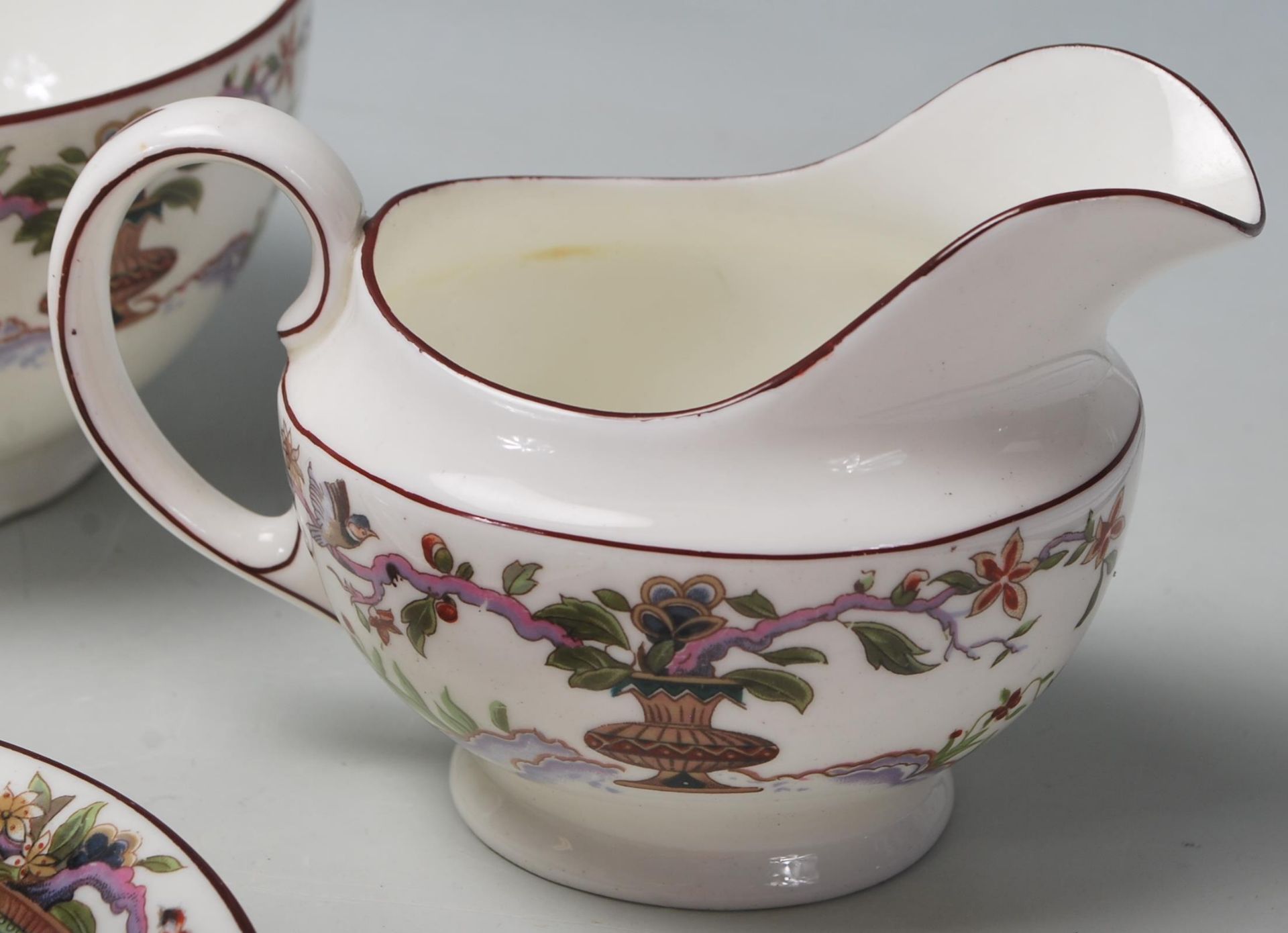 An early 20th century Aynsley fine english bone china tea service comprising of eight cup,saucers - Bild 6 aus 9