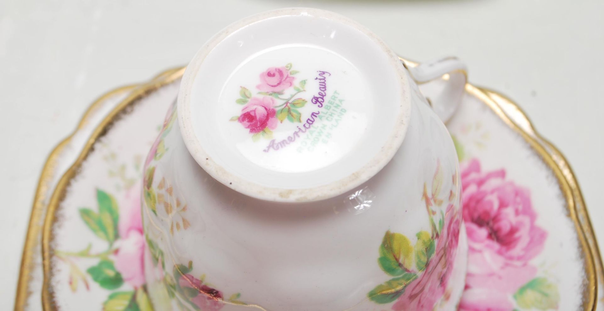 ROYAL ALBERT AMERICAN BEAUTY TEA SERVICE - Bild 5 aus 10