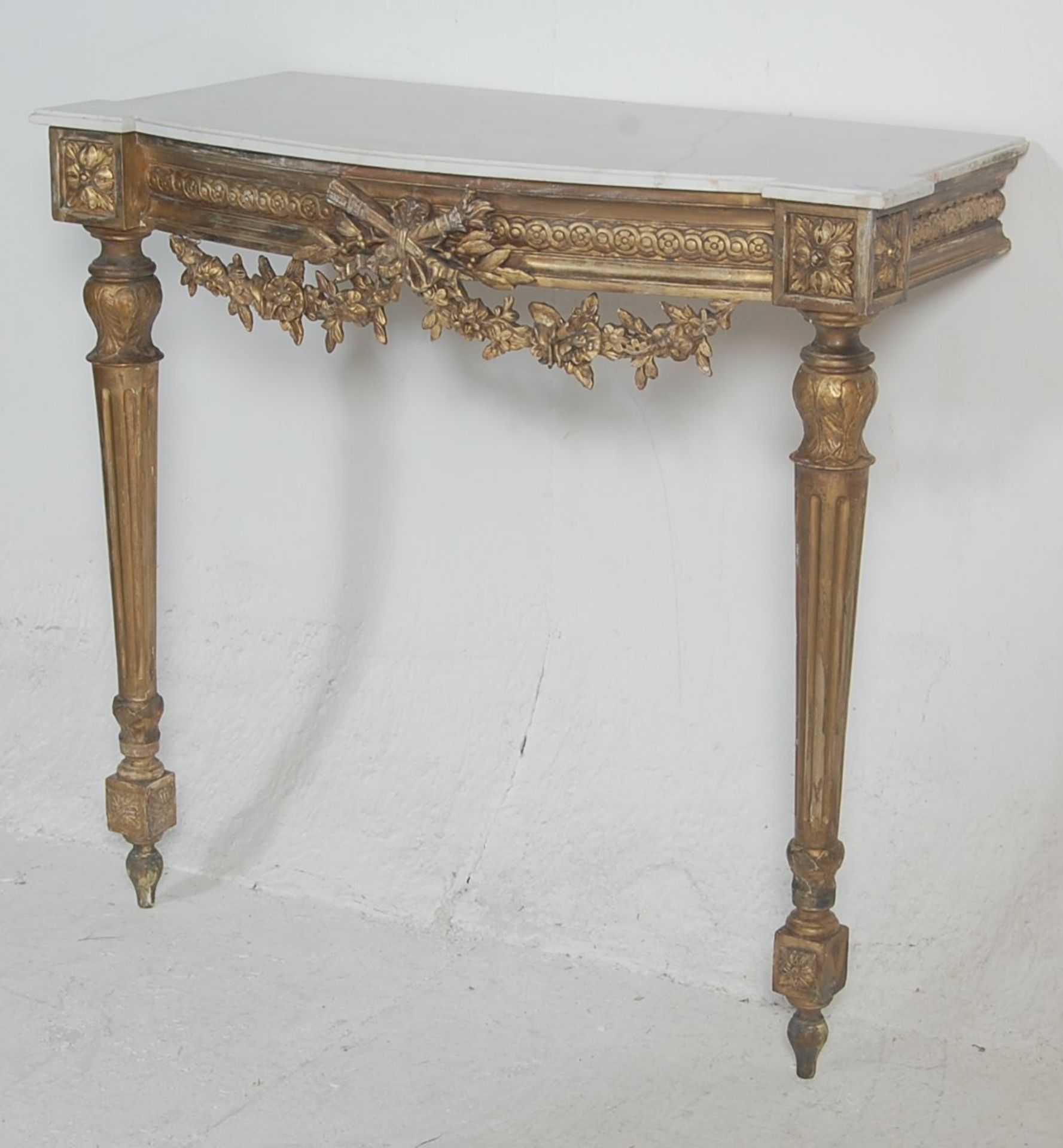 A 19th century French rococo marble and gilt wood console table. The hall / side table being - Bild 5 aus 6