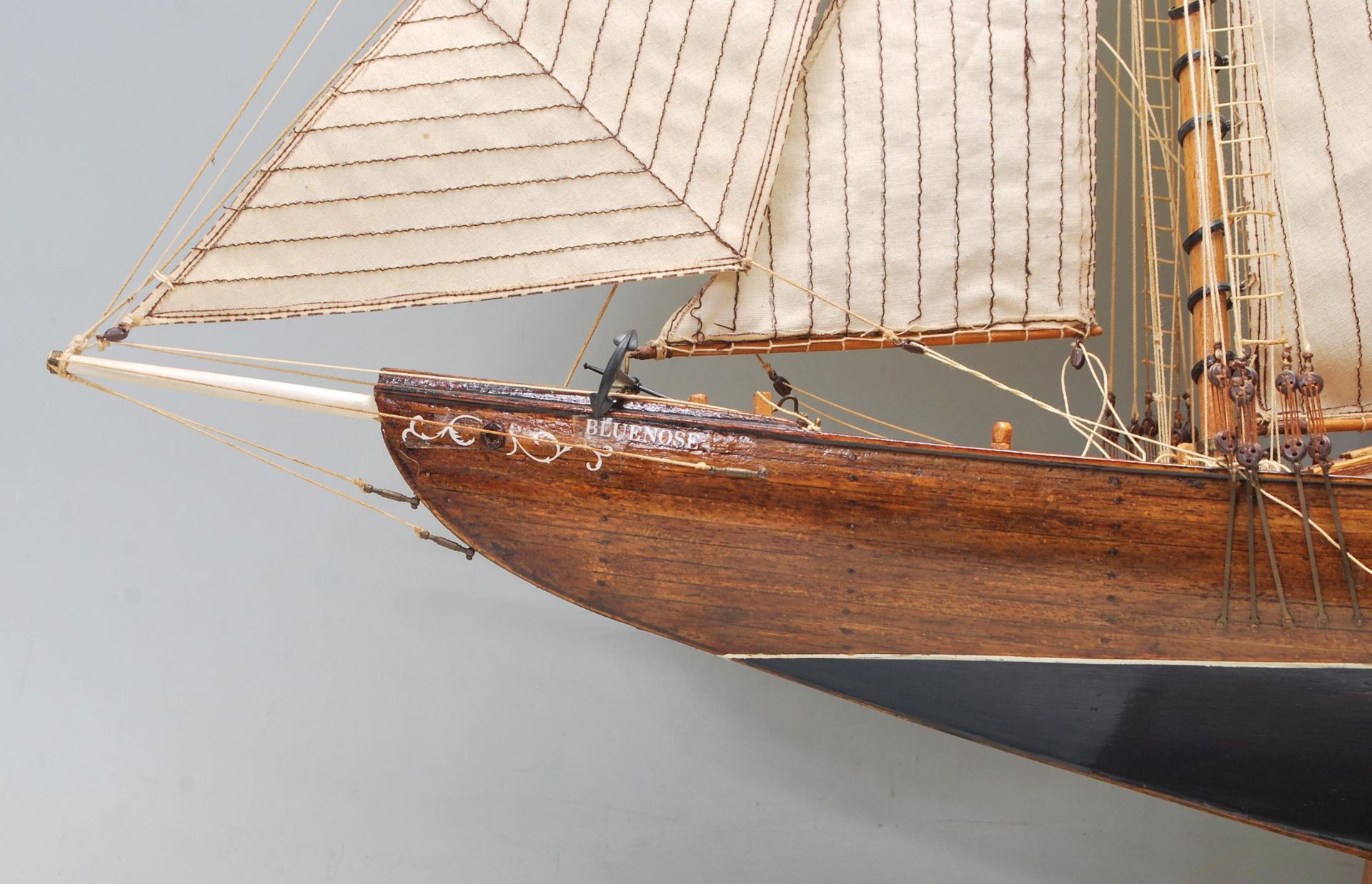 A vintage 20th Century large scratch built of famous Canadian boat named Bluenose fishing and - Bild 5 aus 14