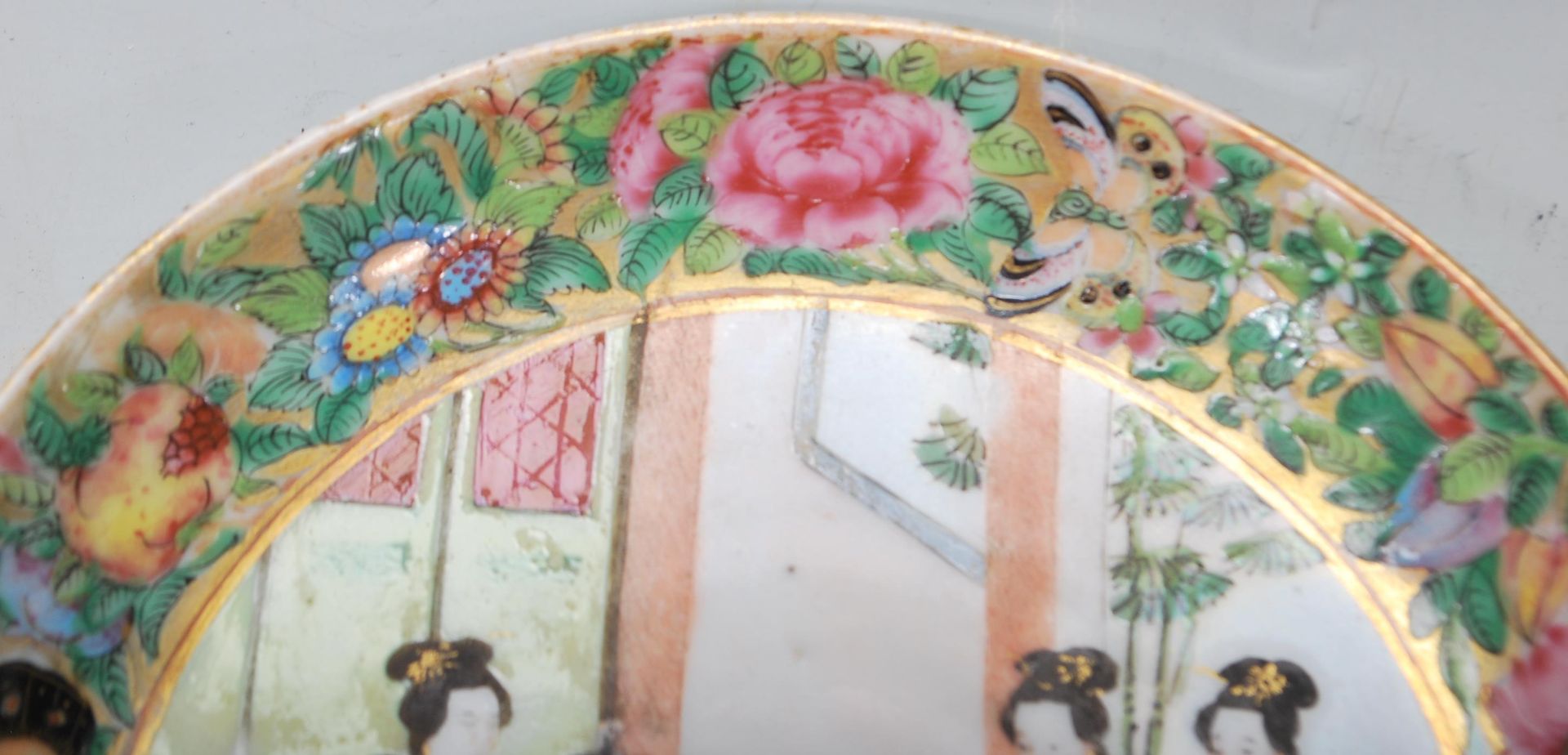 A 19th century Chinese / Canton /Cantonese cup and saucer having the tradition decoration to the - Bild 8 aus 9