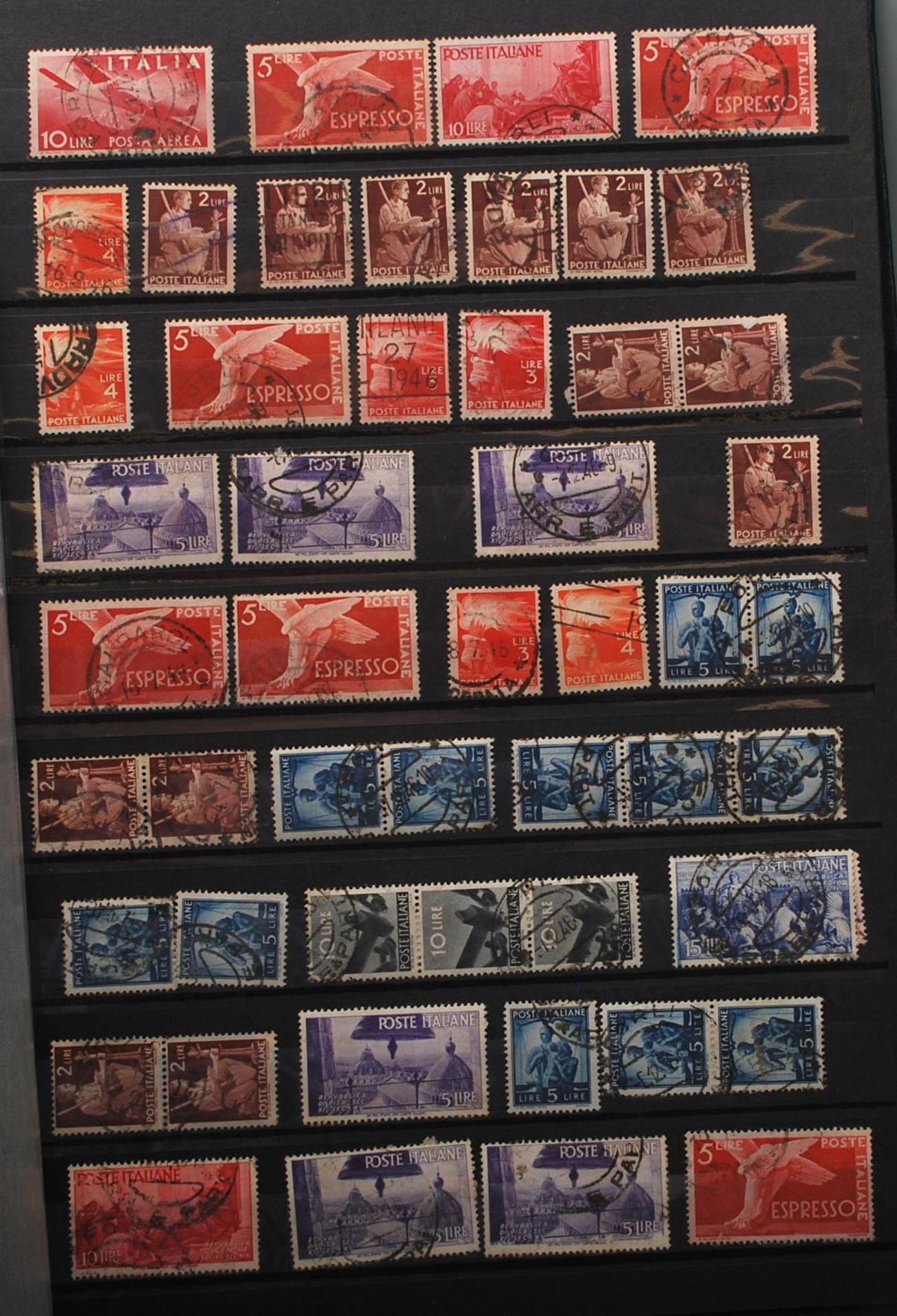 A good collection of early 20th century world stamps in a blue albums to include  include stamps - Bild 4 aus 6