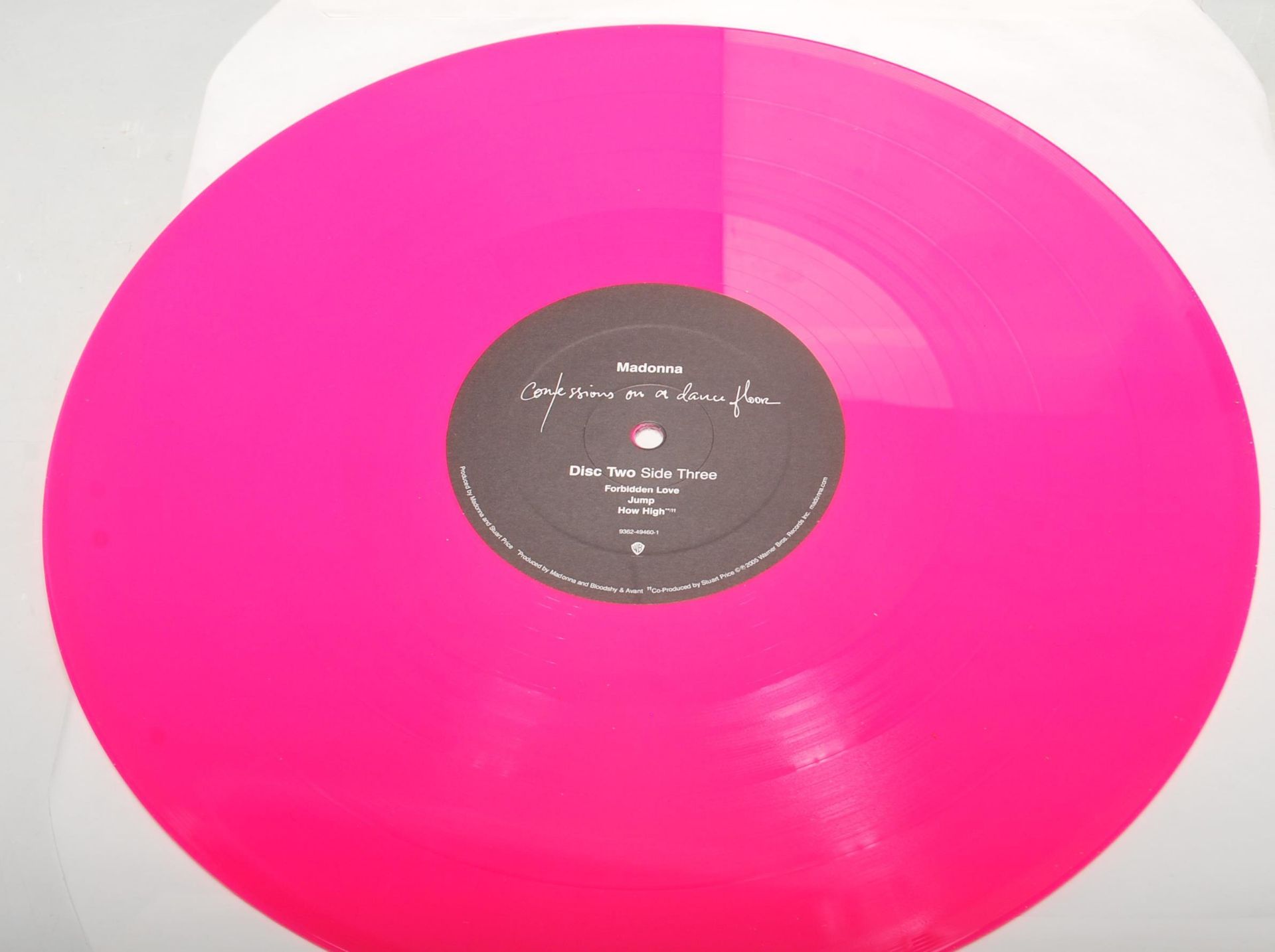 A vinyl long play LP record by Madonna - Confessions on a dance floor. Limited Edition Pink Vinyl. - Bild 2 aus 6