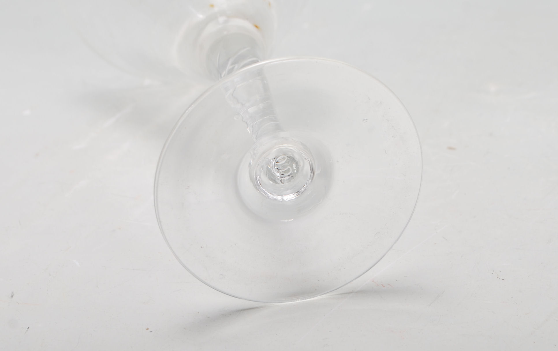 19TH CENTURY CLEAR GLASS HAND BLOWN DRINKING GLASS - Image 5 of 6