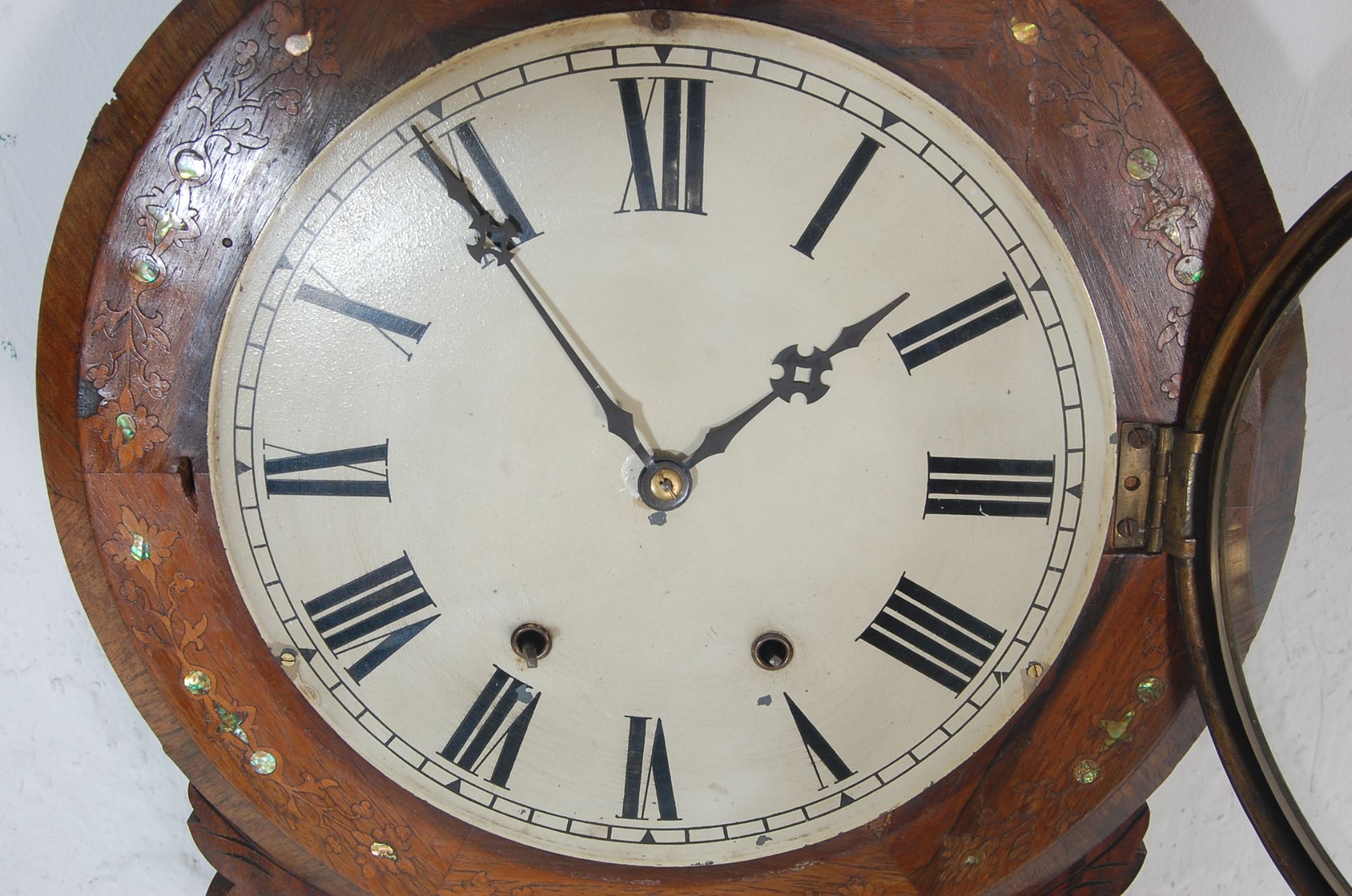 A 19th century Victorian walnut veered and mother of pearl cased station clock with the dial, - Bild 2 aus 6