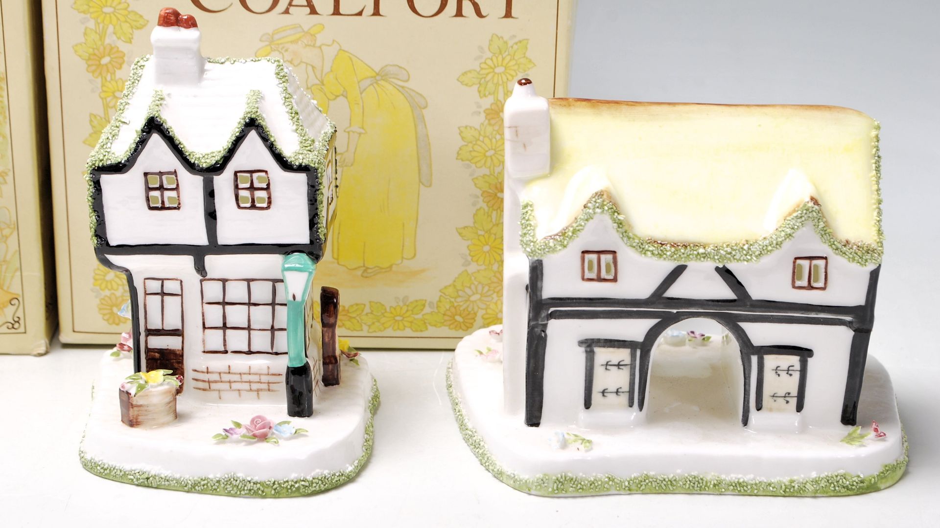 A collection of fine bone china cottages and florals by Coalport to include The Coaching Inn, - Bild 8 aus 20