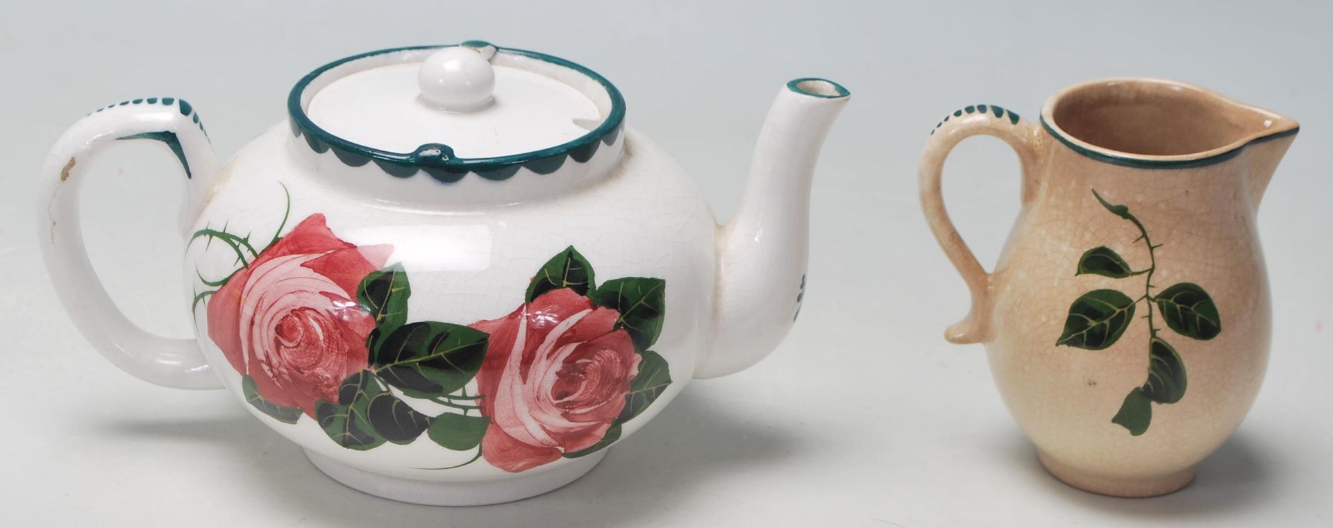 A rare early 20th century Bristol Poutney Rose pattern pottery ceramic teapot and matching creamer - Bild 3 aus 7