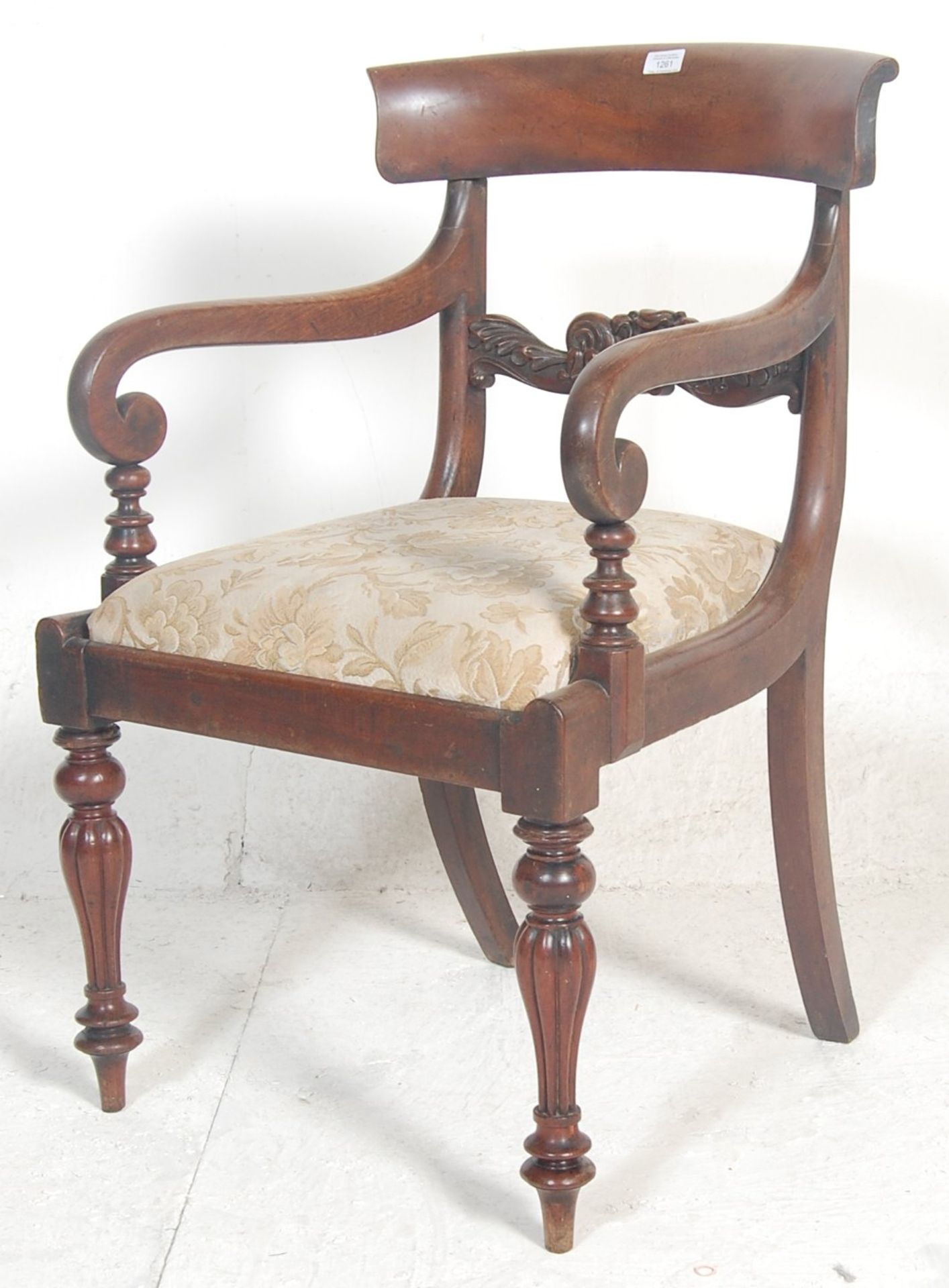 A  believed early 19th century Gillows of Lancaster mahogany carver armchair. The chair being raised - Bild 5 aus 5