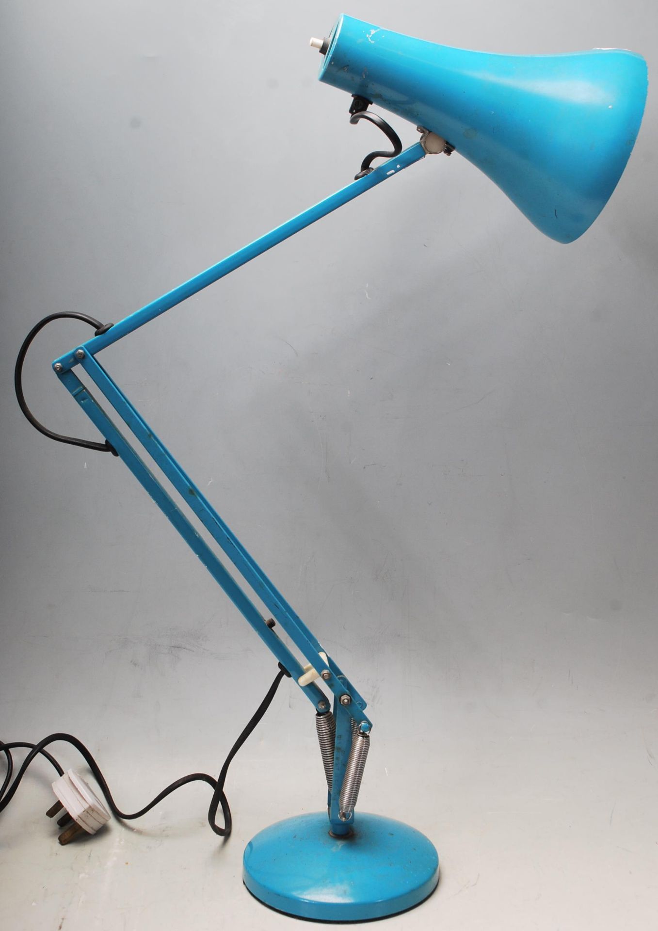 A retro vintage 20th Century Herbert Terry Anglepoise industrial desk lamp finished in teal enamel - Bild 2 aus 7