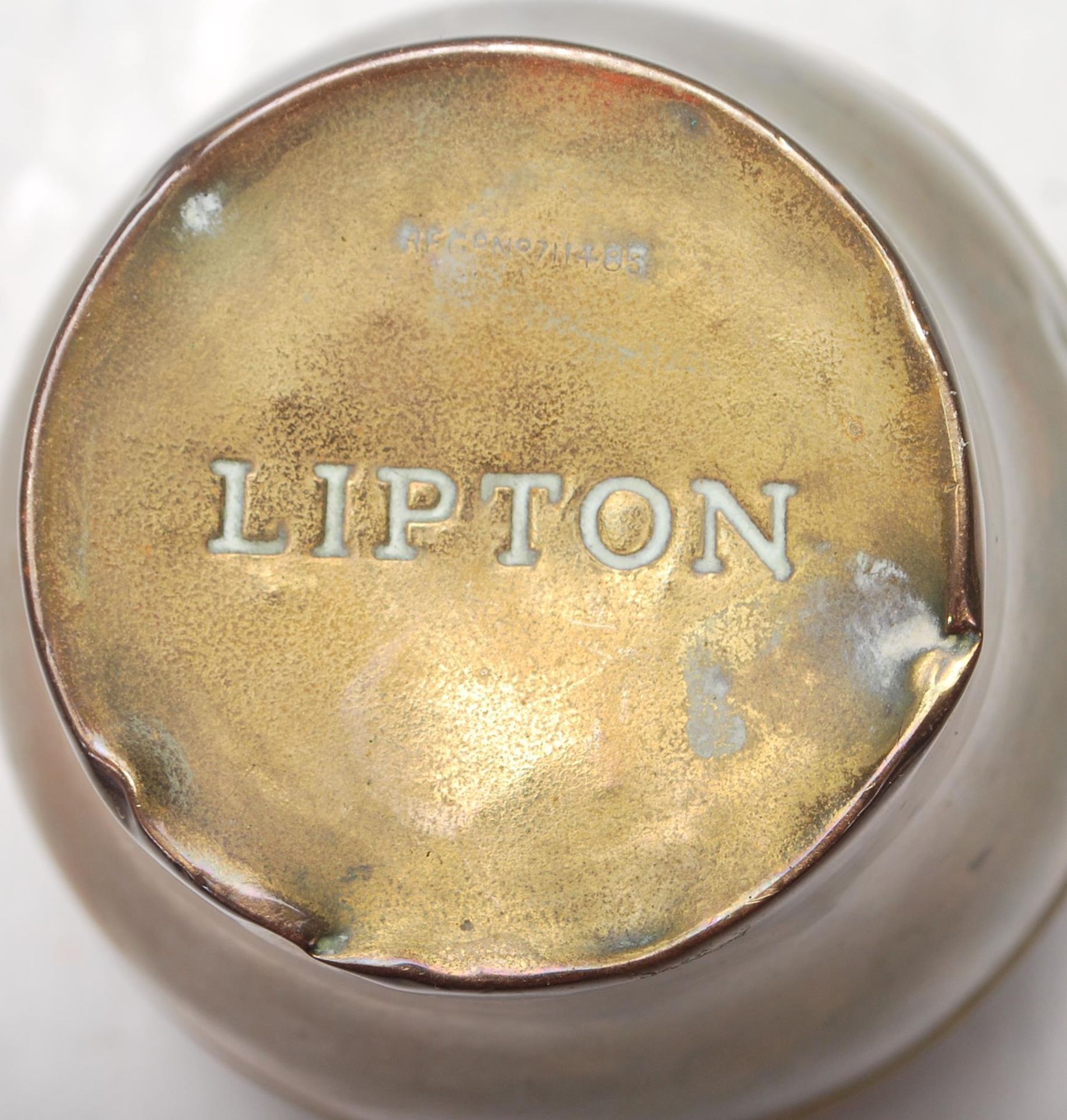A group of early 20th century Lipton brass tea caddy from British Empire Exhibition 1924 together - Bild 9 aus 11