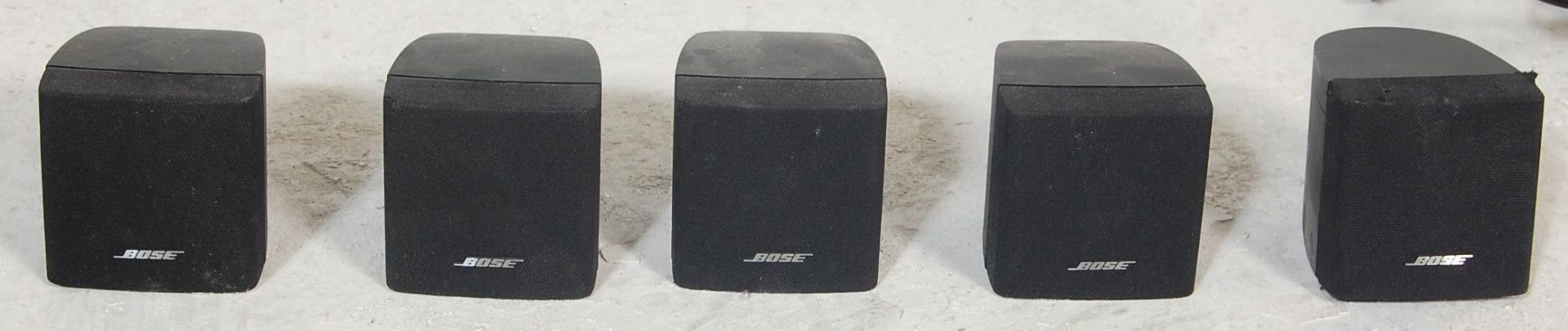 BOSE home cinema 5.1 system with sub woofer and five cube speakers. This system is powered ( - Bild 5 aus 18