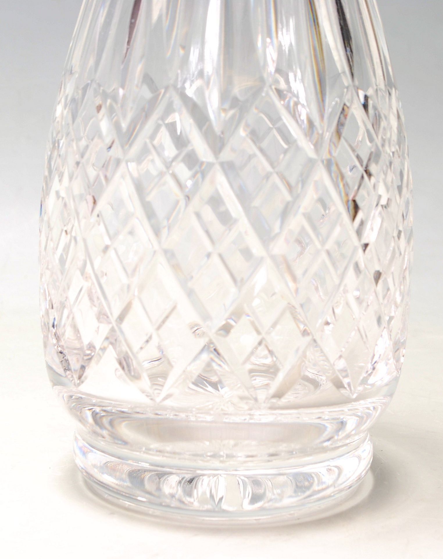 A 20th Century vintage cut glass decanter and glass set consisting of a bottle decanter complete - Bild 4 aus 6