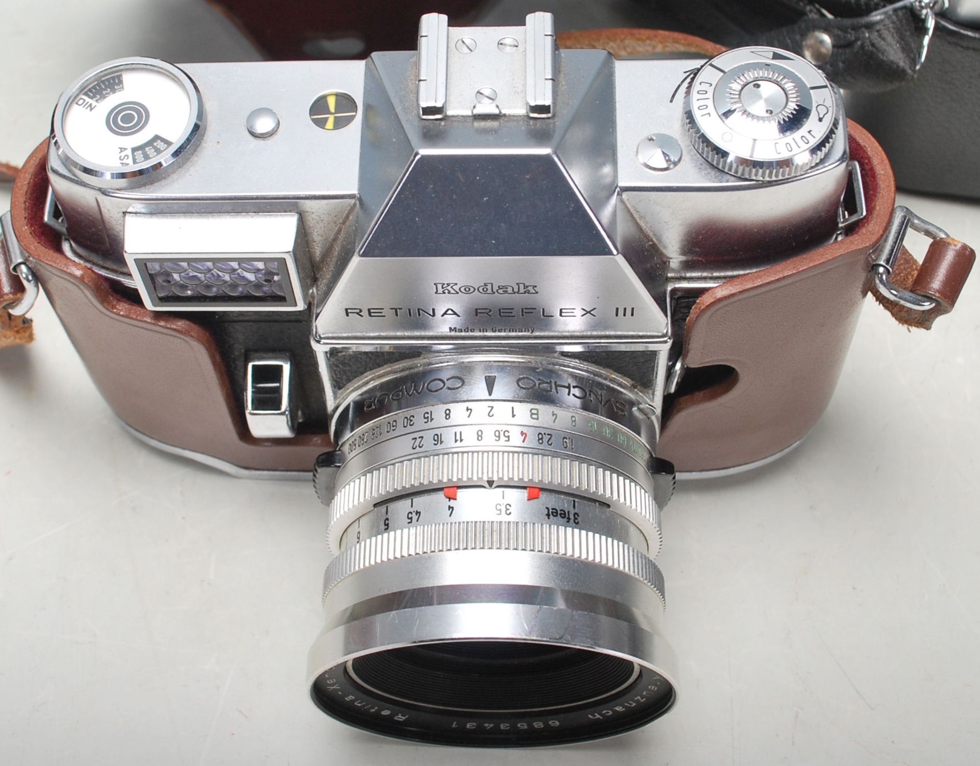 A group of vintage 20th century 35mm cameras to include a Kodak Retina Reflex III with aluminium - Bild 5 aus 7