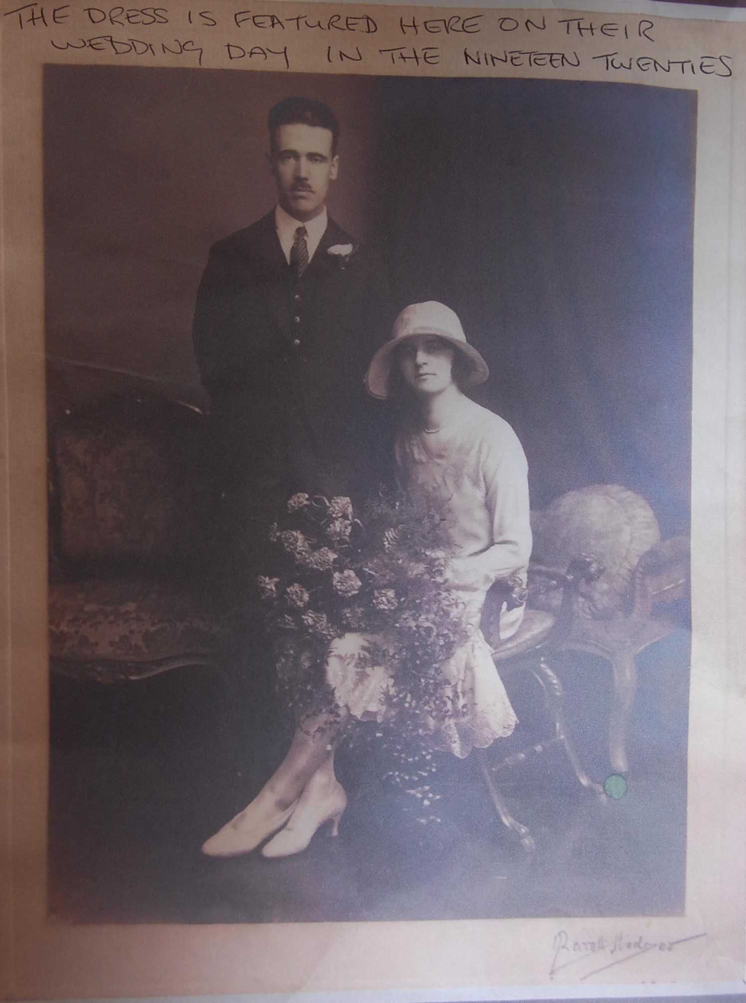 1920's VINTAGE LACE TRIMMED WEDDING DRESS - Image 8 of 8
