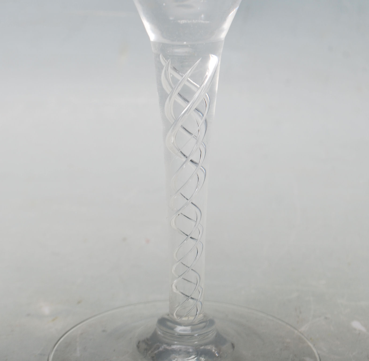 19TH CENTURY CLEAR GLASS HAND BLOWN DRINKING GLASS - Image 3 of 6