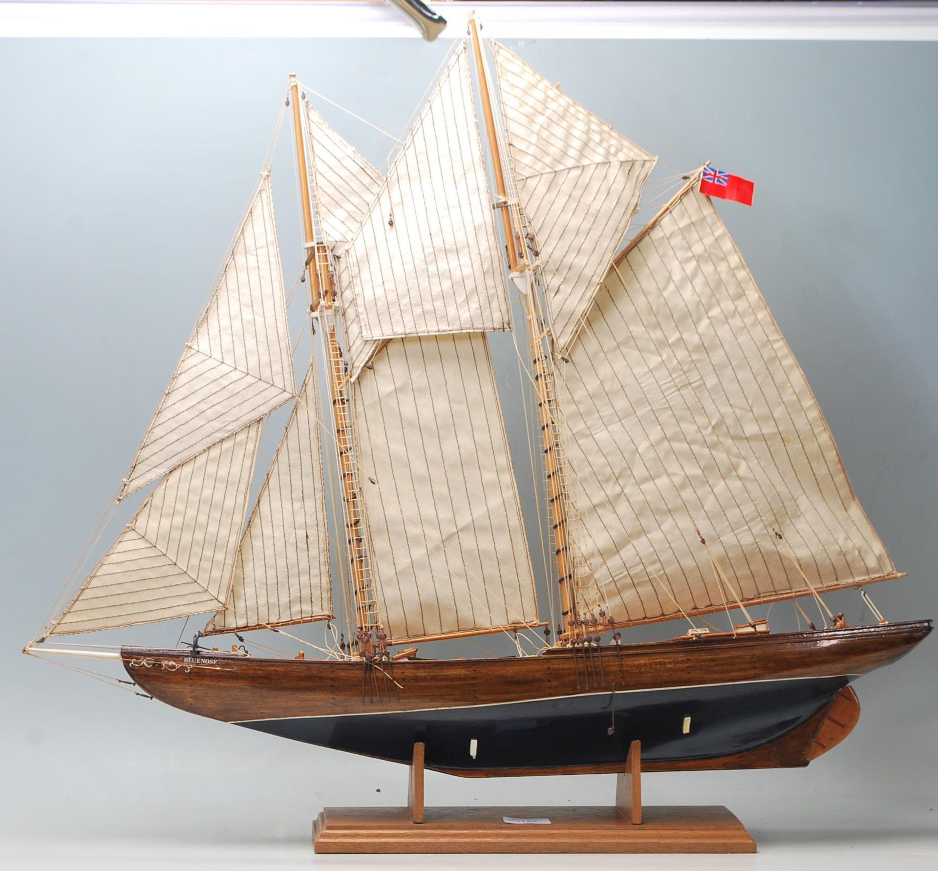 A vintage 20th Century large scratch built of famous Canadian boat named Bluenose fishing and - Bild 2 aus 14