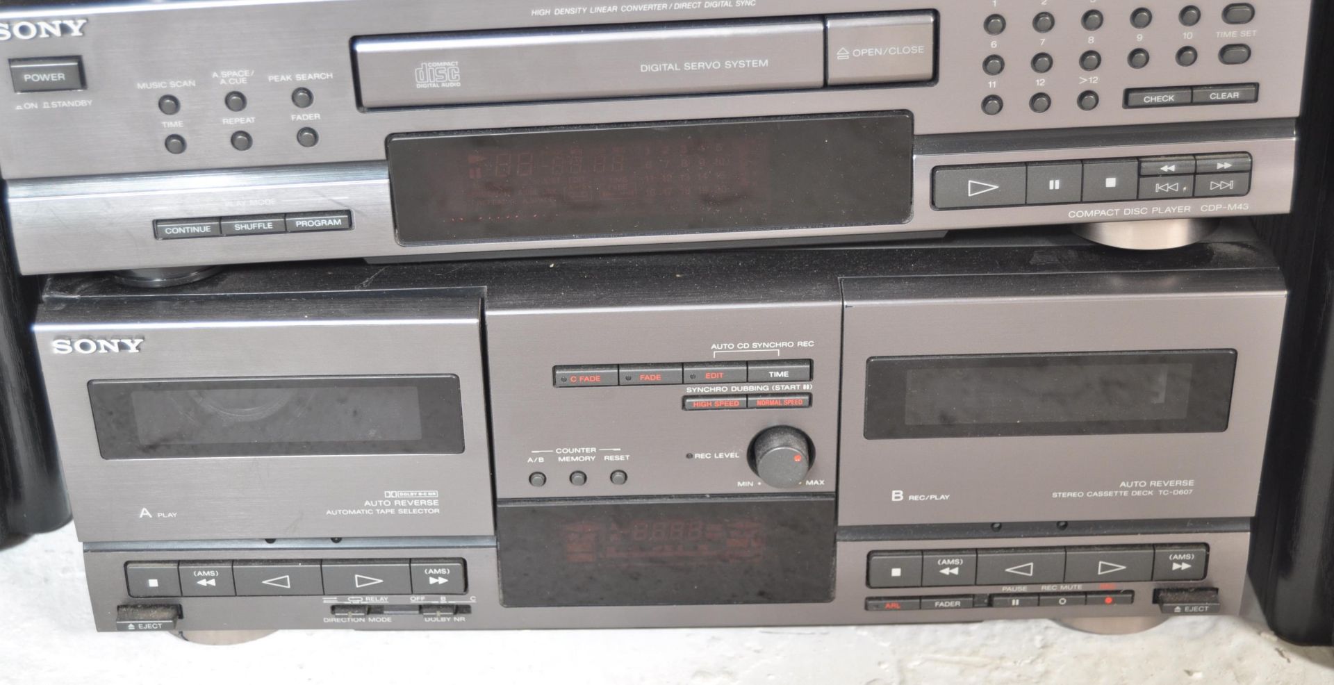 A vintage 20th century Sony Hi-Fi stacking system comprising of a CD player, radio tuner, turntable, - Bild 4 aus 8