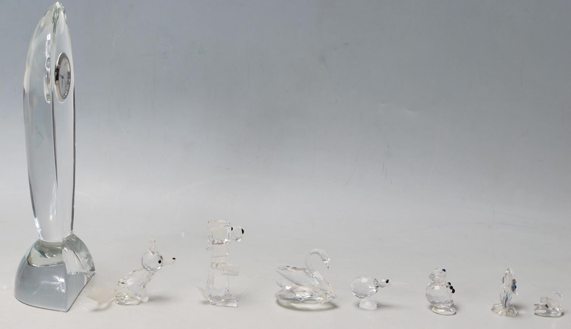 A collection of Swarovski cut crystal animal ornaments to include a fox, an owl, a kiwi bird, a - Bild 2 aus 6