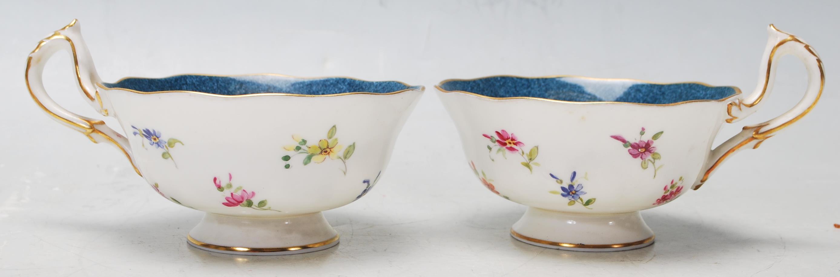 A good 20th century Royal Worcester tea service / part tea service for twelve persons comprising - Image 12 of 17