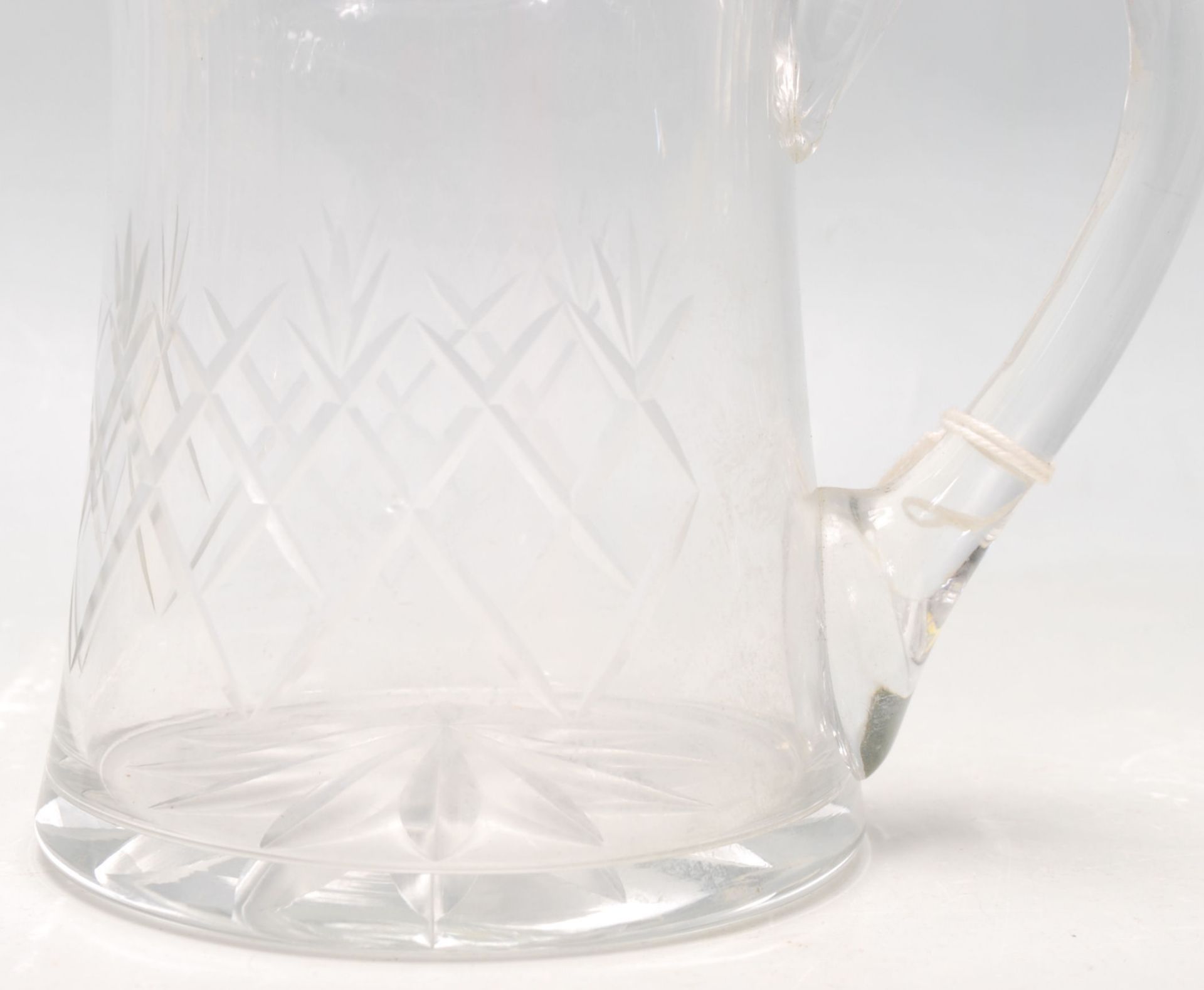 A mixed collection of glass to include retro and antique examples cut glass decanters, antique - Bild 7 aus 7