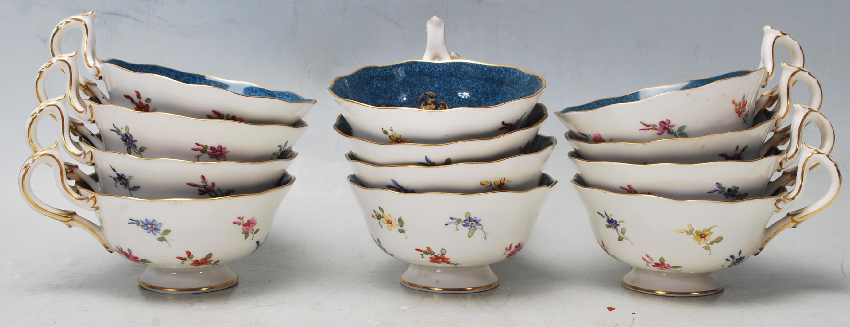 A good 20th century Royal Worcester tea service / part tea service for twelve persons comprising - Image 11 of 17