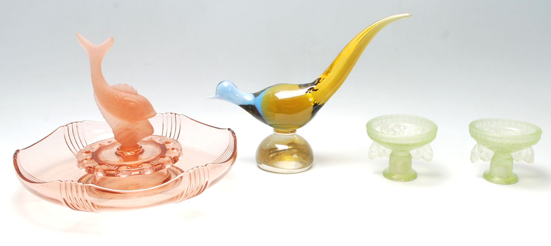 A collection of mid 20th century glass items to in